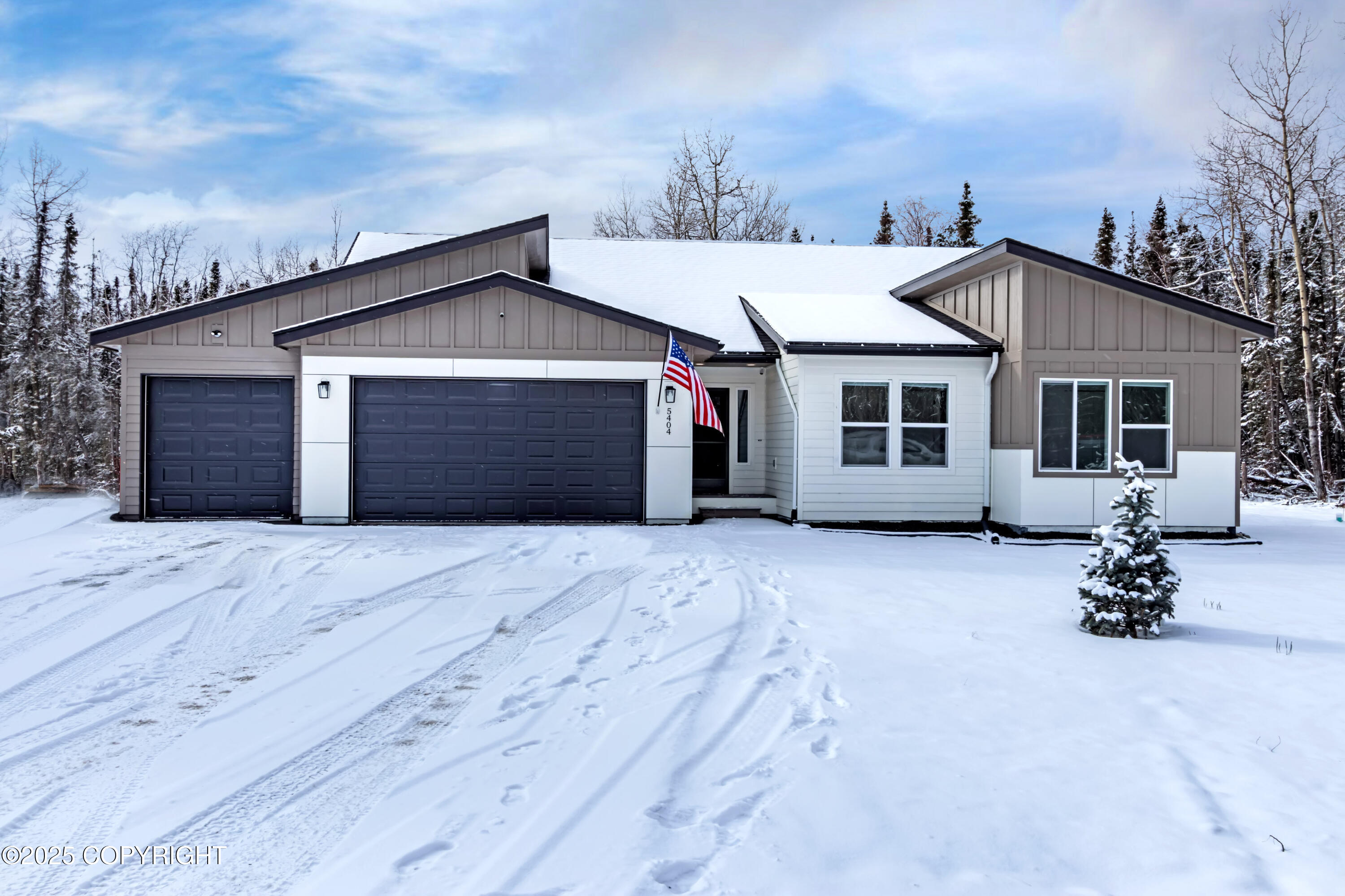 5404 N Suslositna Street, Wasilla, Idaho image 1