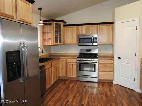 Photo of 780 S Park Place, Palmer, AK 99645 (MLS # 26-4530)