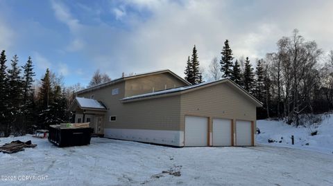 Photo of 10581 Hillside Drive, Anchorage, AK 99507 (MLS # 25-14550)