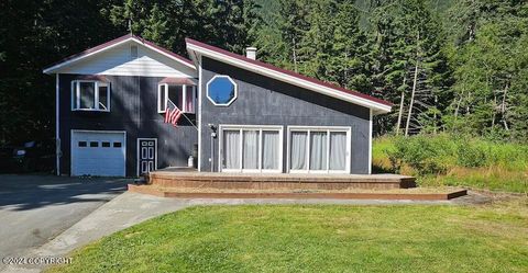 Photo of 940 Comstock Road, Haines, AK 99827 (MLS # 24-10042) Photo of 940 Comstock Road, Haines, AK 99827 (MLS # 24-10042)