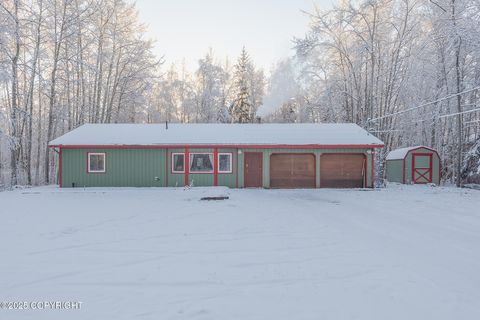Photo of 3975 Hollenbeck Avenue, North Pole, AK 99705 (MLS # 25-13803)