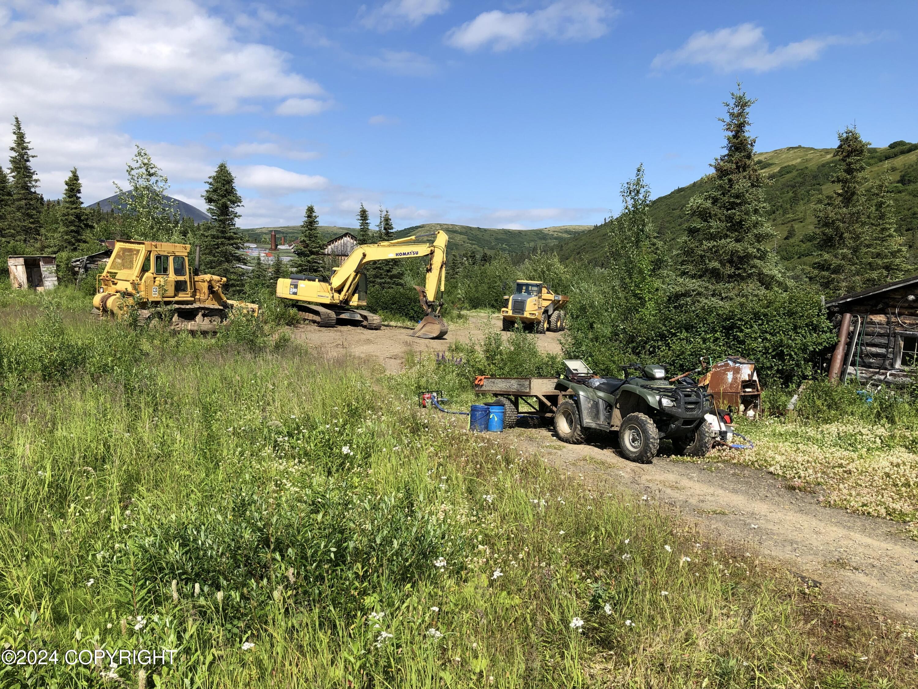 000 MARVEL CREEK GOLD MINE - South