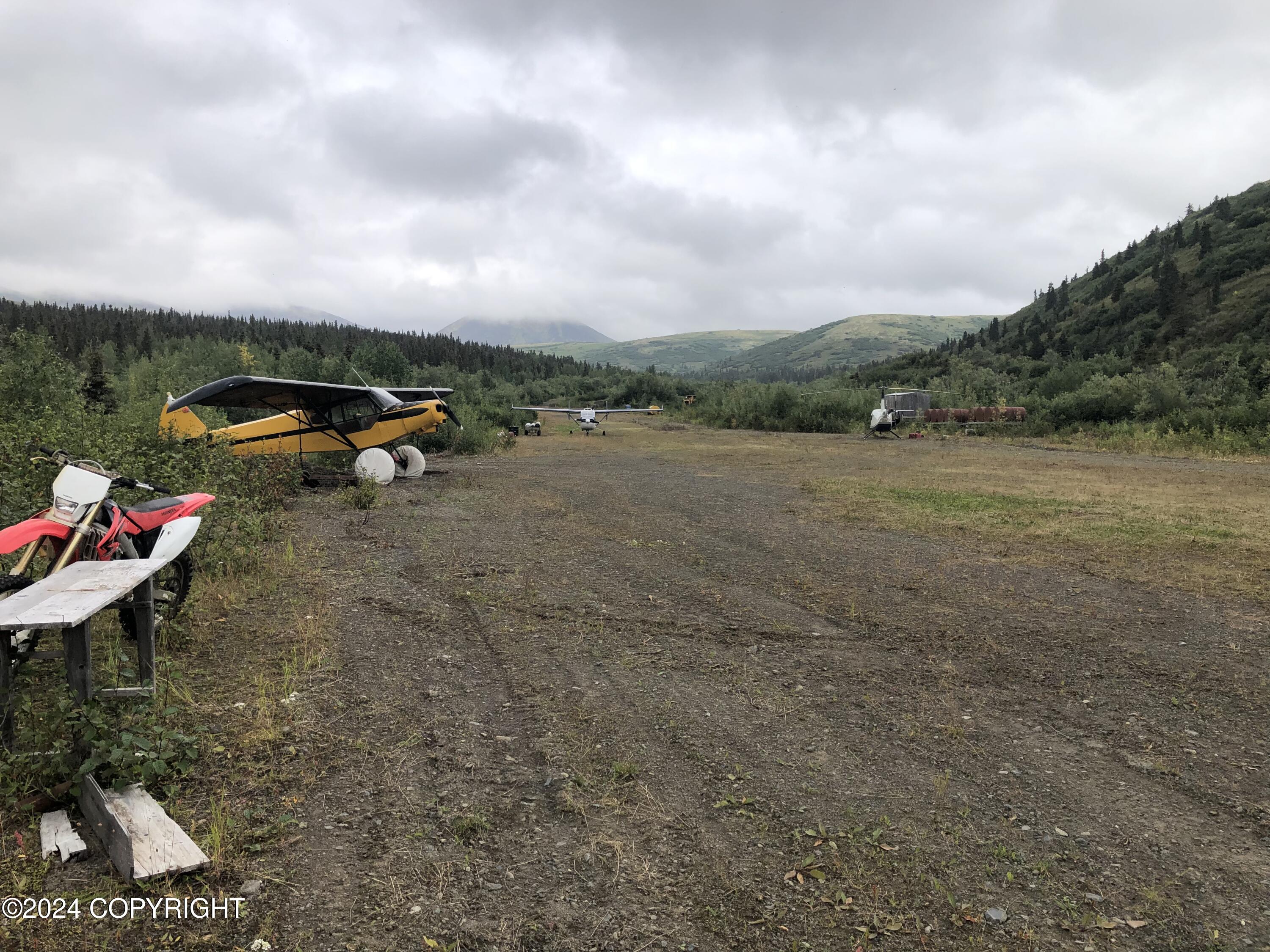 000 MARVEL CREEK GOLD MINE - South