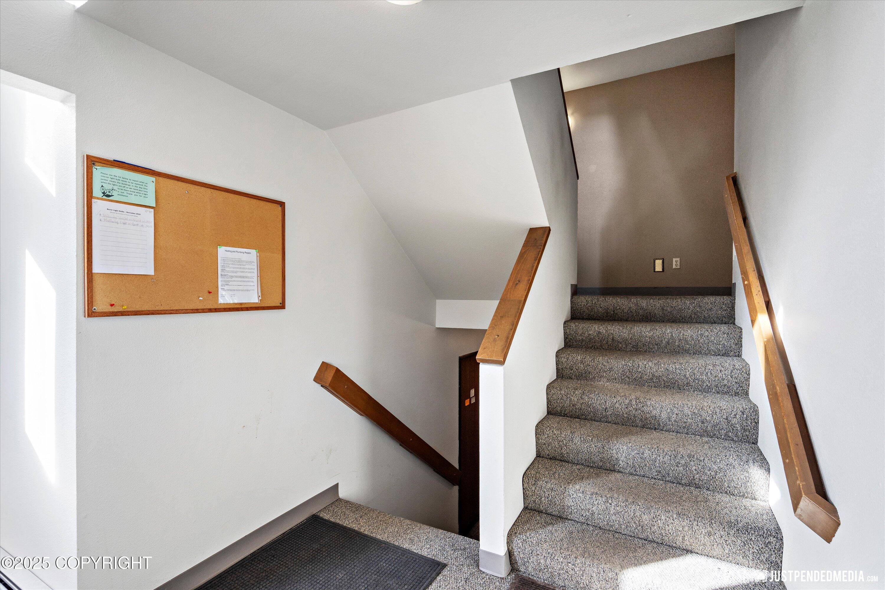 1621 Eastridge Drive #202, Anchorage, Alaska image 2