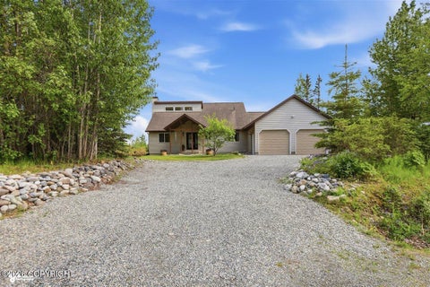 Photo of 1575 N Golden Hills Circle, Palmer, AK 99645 (MLS # 26-6982)