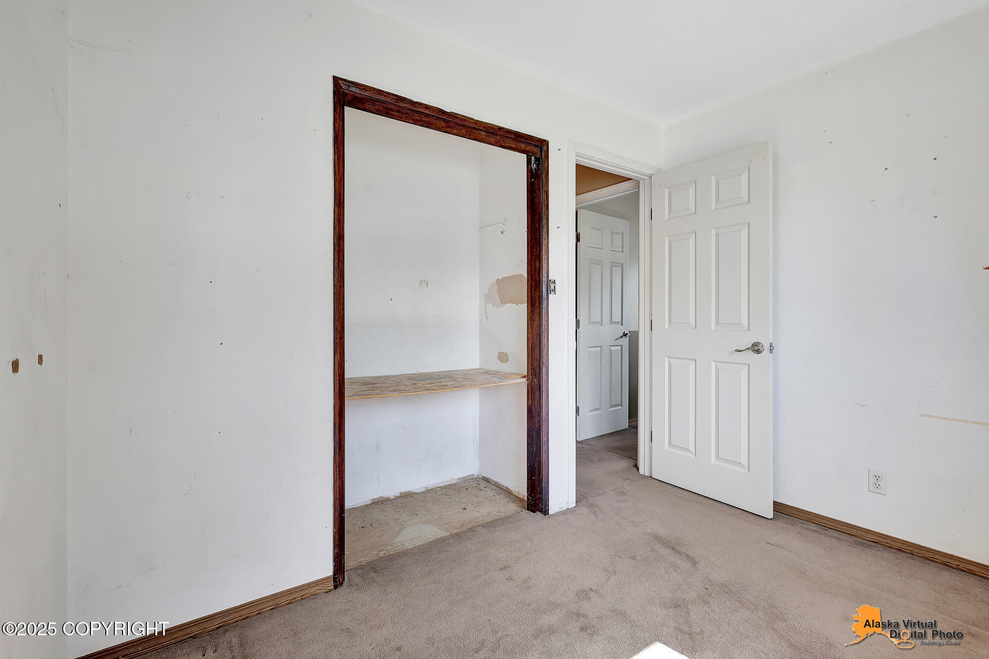 Anchorage, Alaska 99504, United States, 5 Bedrooms Bedrooms, ,3 BathroomsBathrooms,Residential,Pending,190511