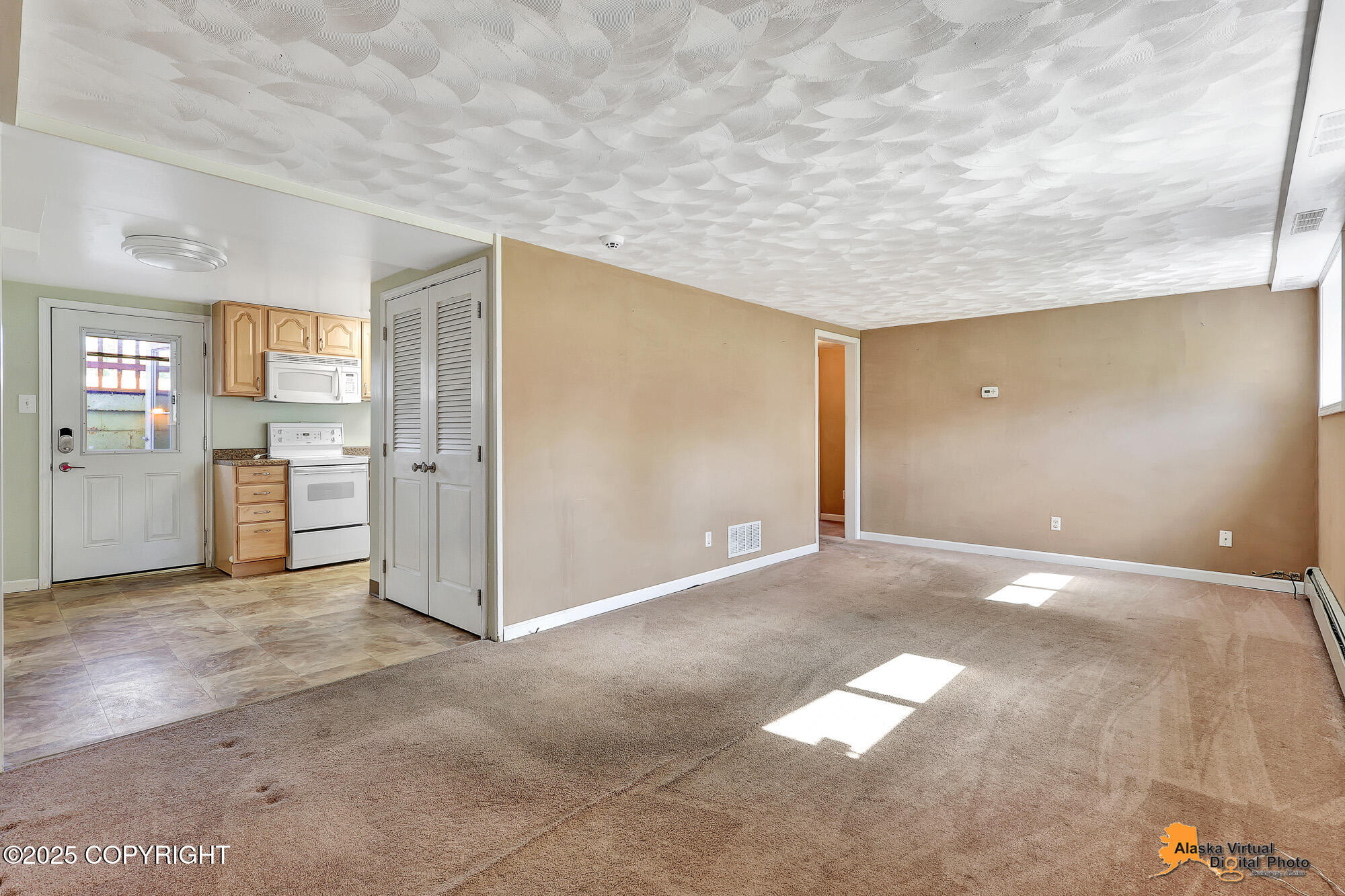 Anchorage, Alaska 99504, United States, 5 Bedrooms Bedrooms, ,3 BathroomsBathrooms,Residential,Pending,190511