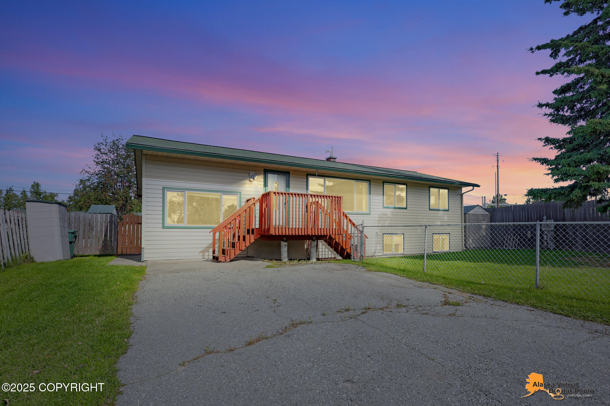 Anchorage, Alaska 99504, United States, 5 Bedrooms Bedrooms, ,3 BathroomsBathrooms,Residential,Pending,190511