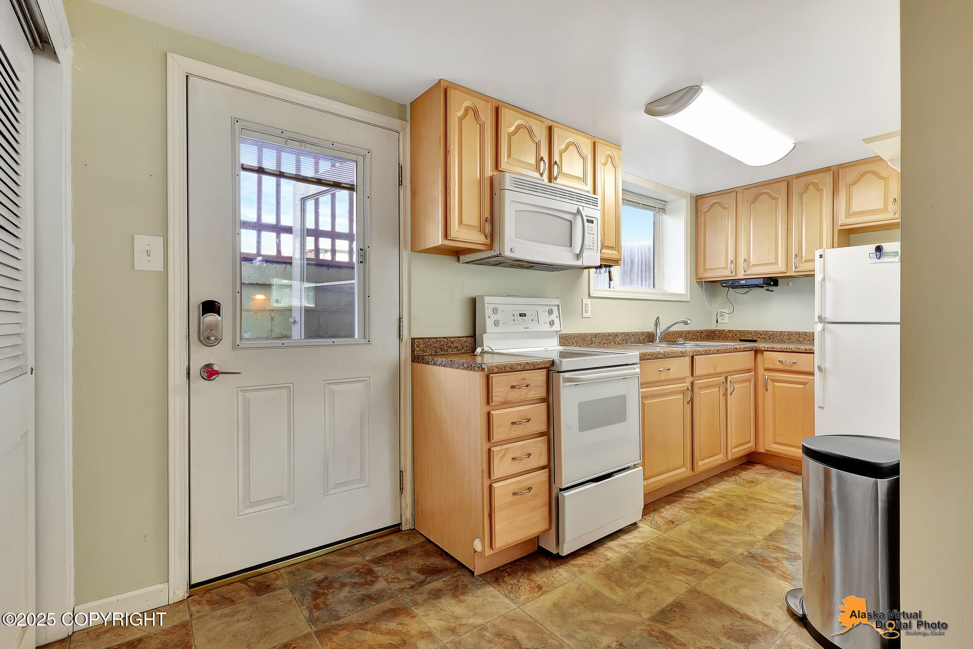 Anchorage, Alaska 99504, United States, 5 Bedrooms Bedrooms, ,3 BathroomsBathrooms,Residential,Pending,190511