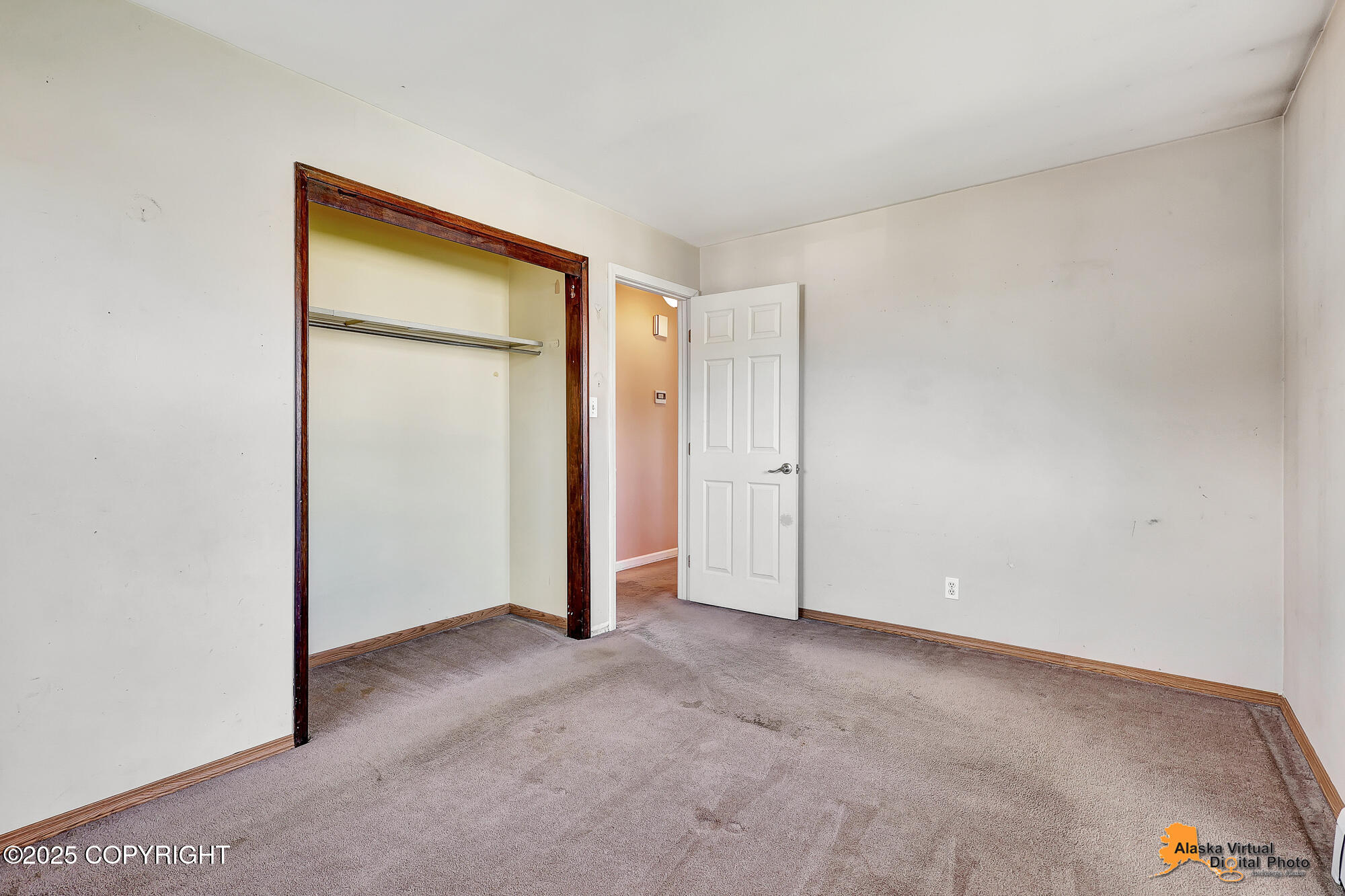 Anchorage, Alaska 99504, United States, 5 Bedrooms Bedrooms, ,3 BathroomsBathrooms,Residential,Pending,190511