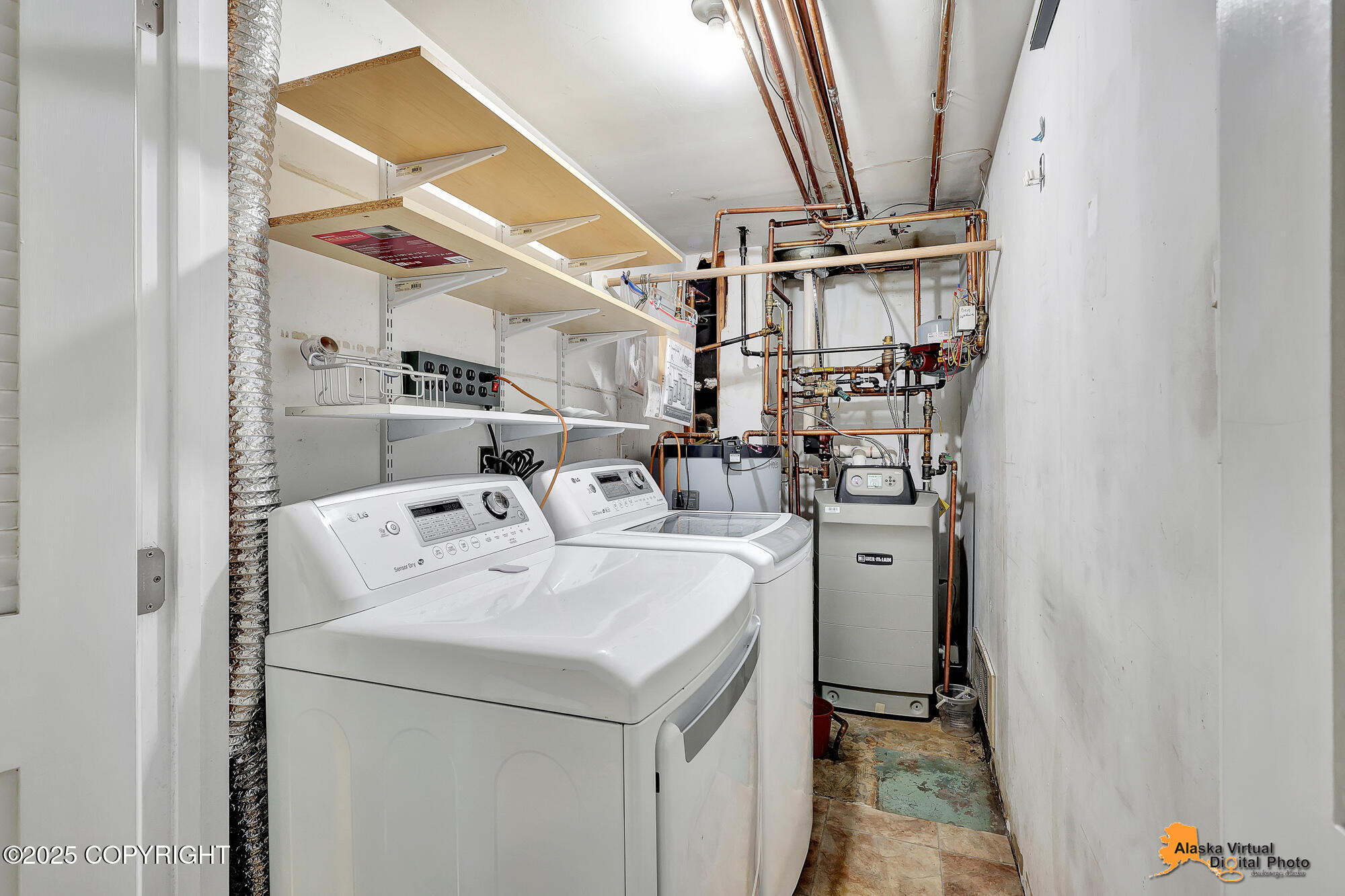 Anchorage, Alaska 99504, United States, 5 Bedrooms Bedrooms, ,3 BathroomsBathrooms,Residential,Pending,190511