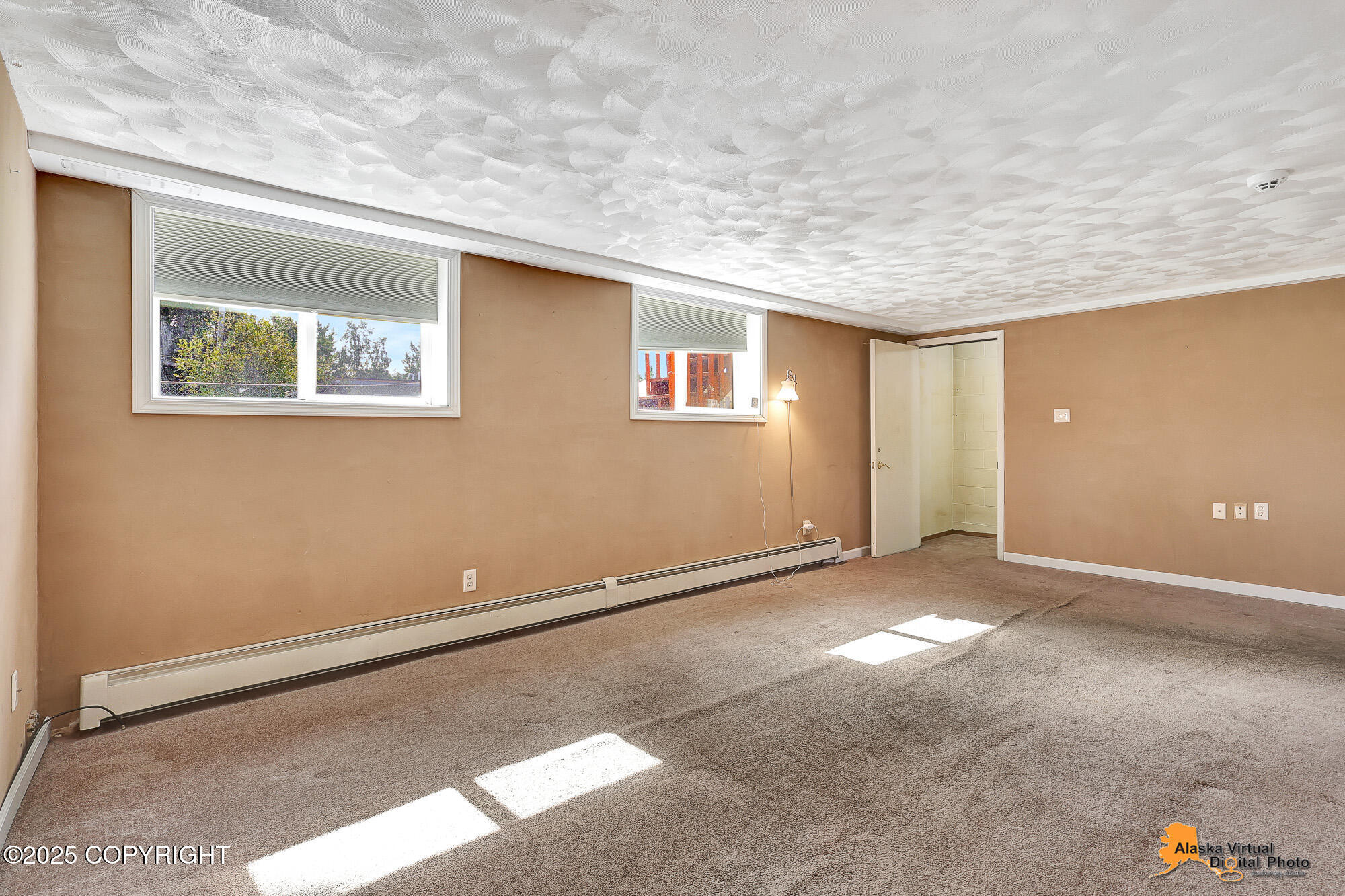 Anchorage, Alaska 99504, United States, 5 Bedrooms Bedrooms, ,3 BathroomsBathrooms,Residential,Pending,190511