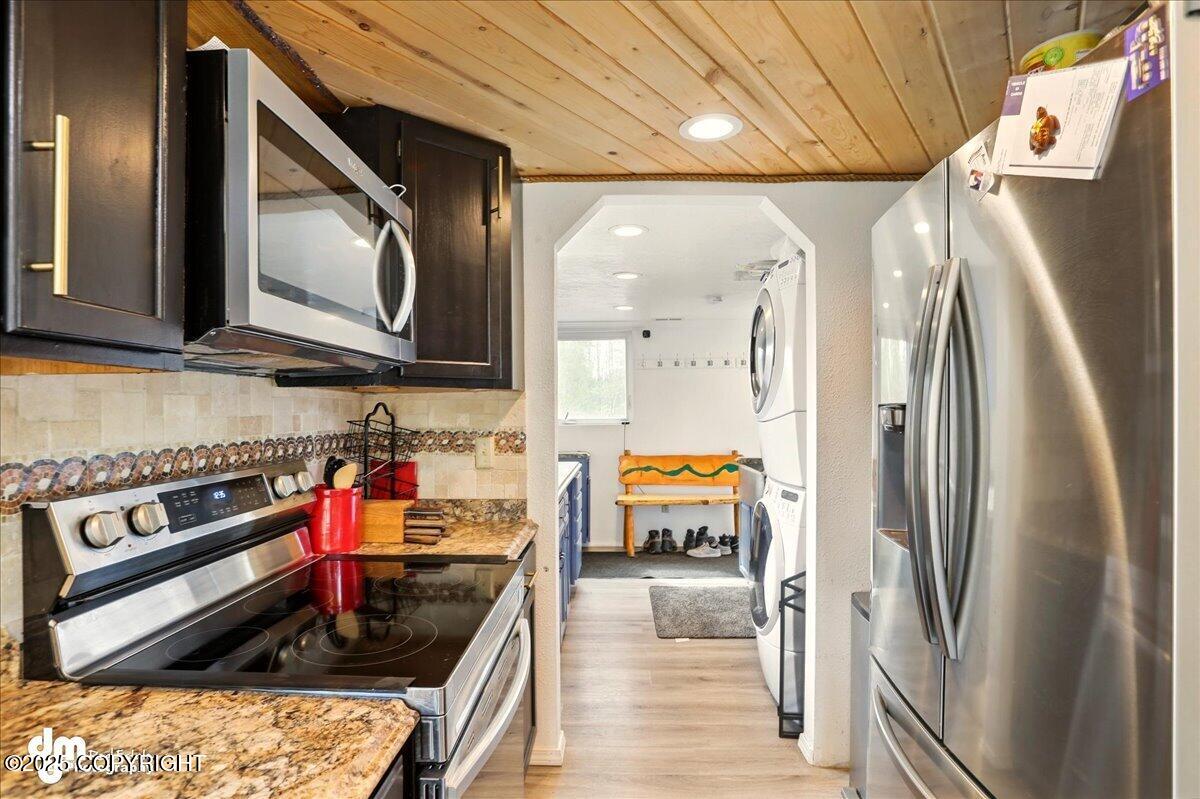 12453 W Wilderness Court, Houston, Alaska image 17