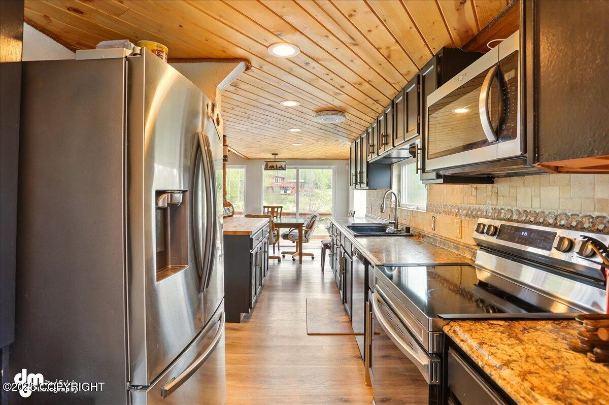 12453 W Wilderness Court, Houston, Alaska image 20