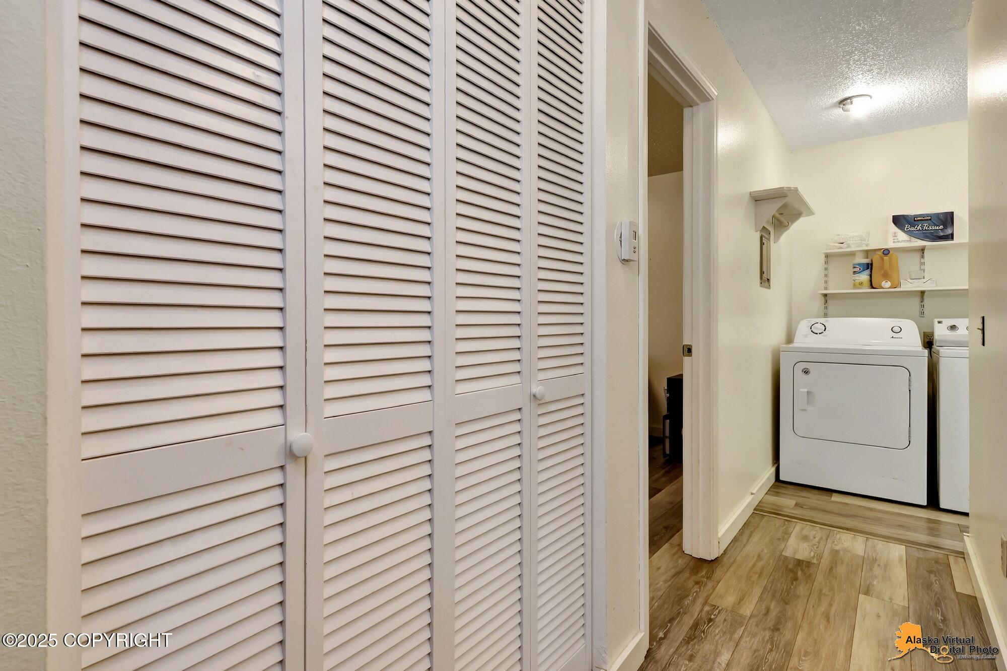 Anchorage, Alaska 99508, United States, 4 Bedrooms Bedrooms, ,2 BathroomsBathrooms,Residential,Pending,234264