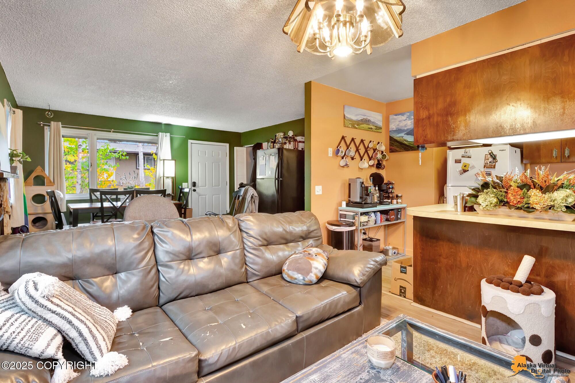 Anchorage, Alaska 99508, United States, 4 Bedrooms Bedrooms, ,2 BathroomsBathrooms,Residential,Pending,234264