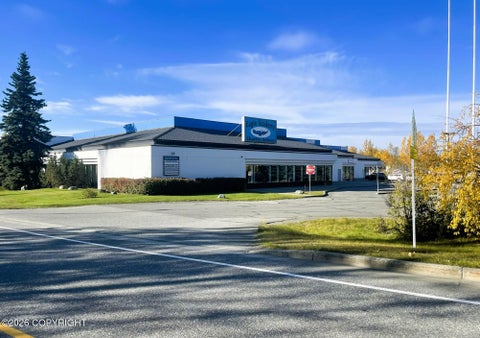 Photo of 10901 Mausel Street, Eagle River, AK 99577 (MLS # 26-12651)