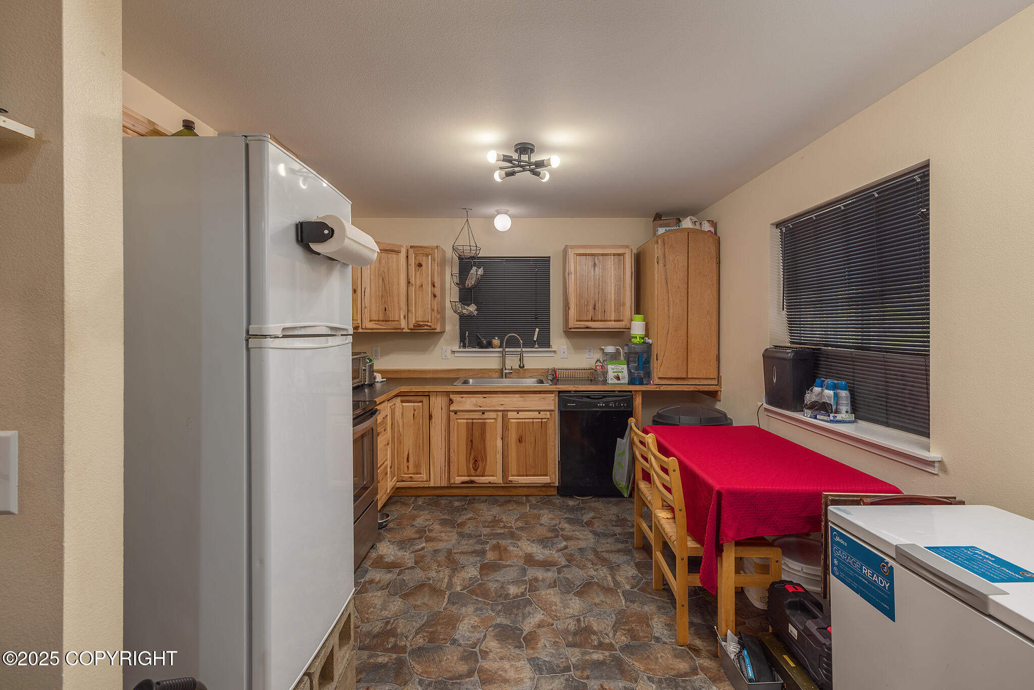 3586 N King Arthur Circle, Houston, Alaska image 3
