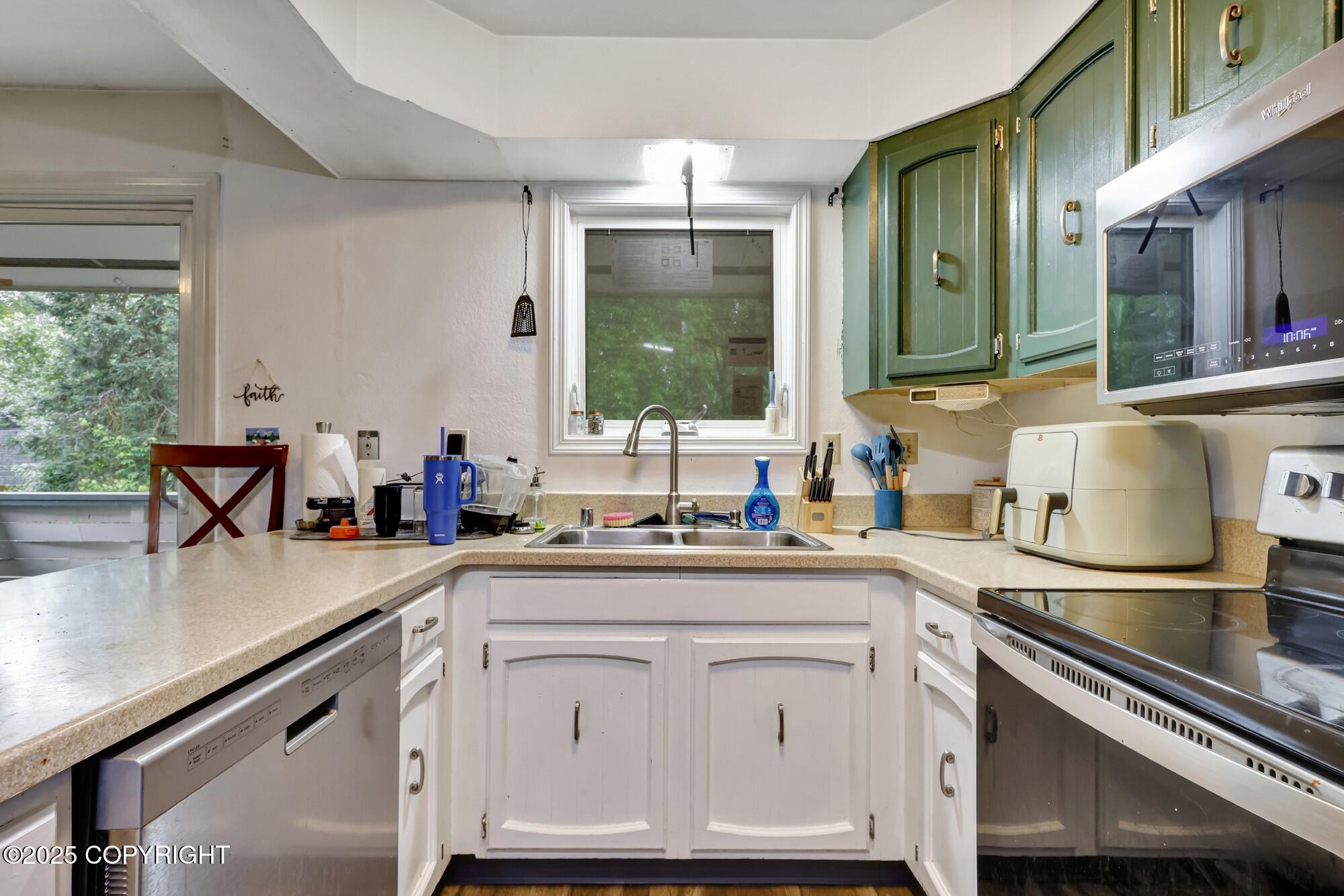 3550 Kachemak Circle, Anchorage, Alaska image 10