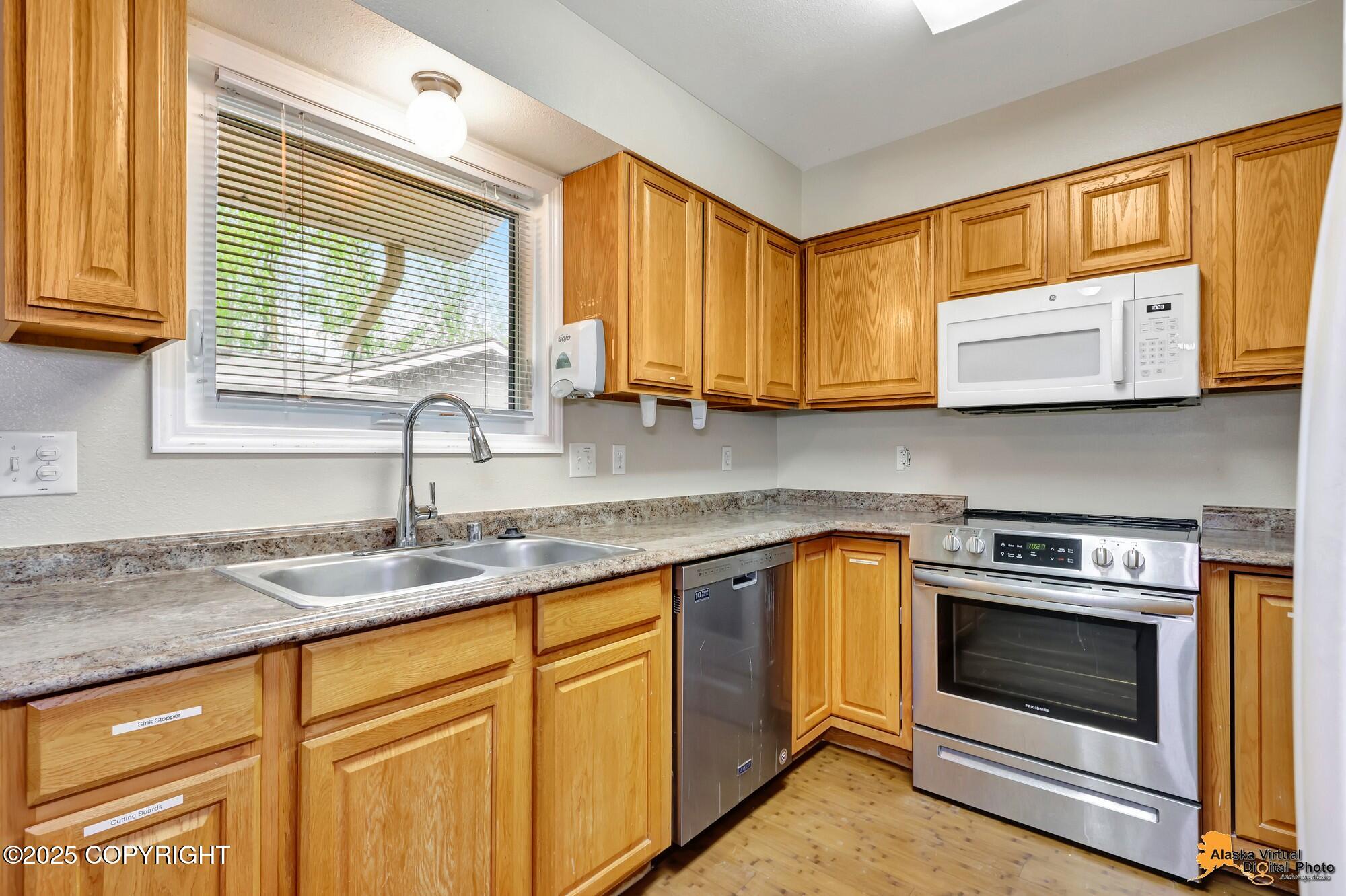 3550 Cottonwood Street, Anchorage, Alaska image 12