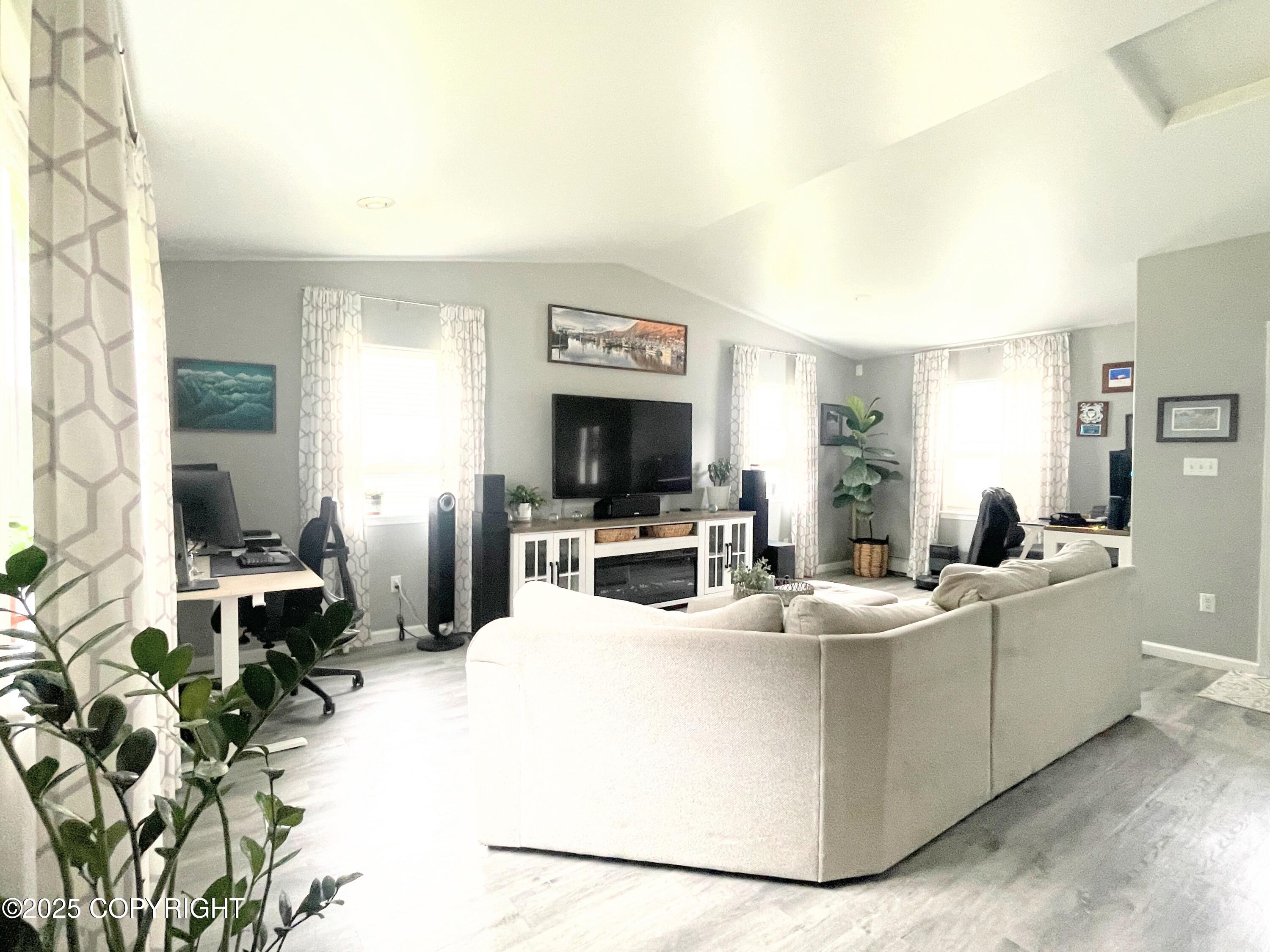 517 Sut Larsen Way, Kodiak, Alaska image 11