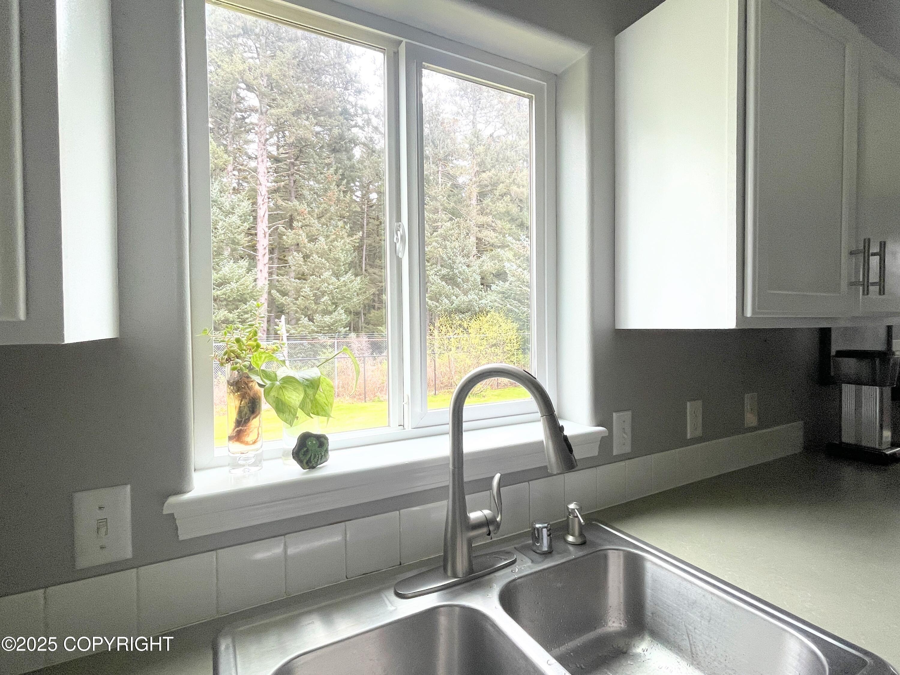 517 Sut Larsen Way, Kodiak, Alaska image 20