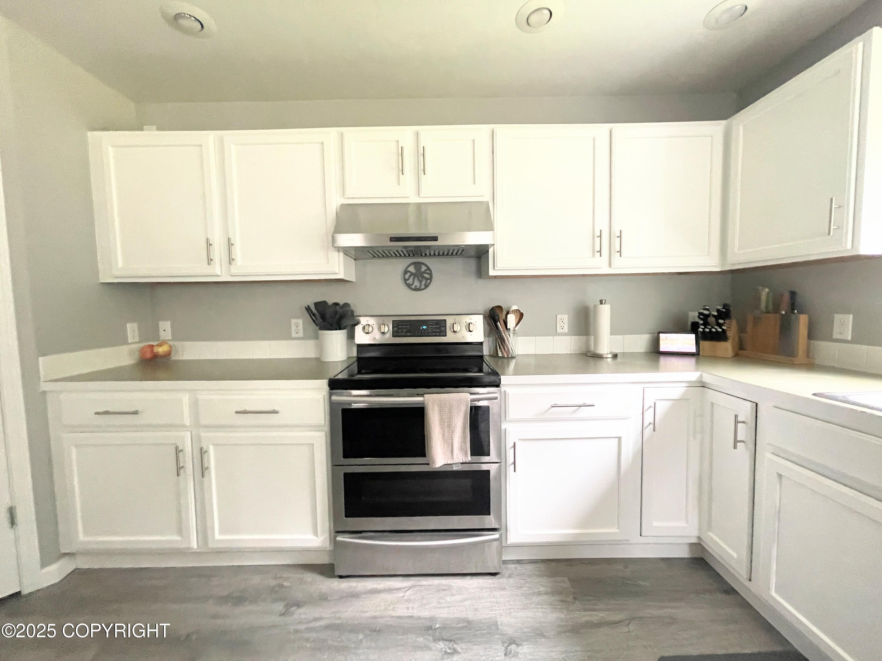 517 Sut Larsen Way, Kodiak, Alaska image 19