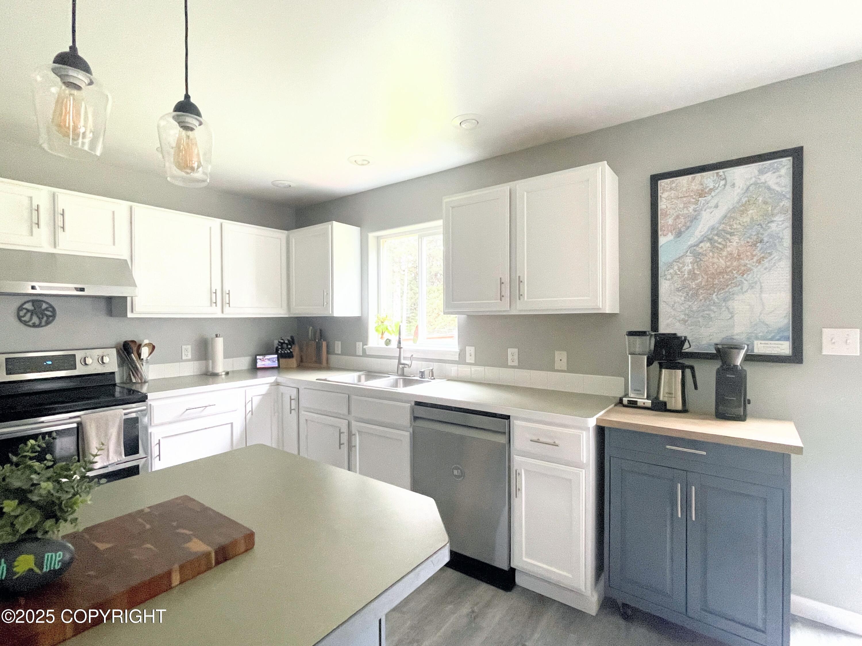 517 Sut Larsen Way, Kodiak, Alaska image 17