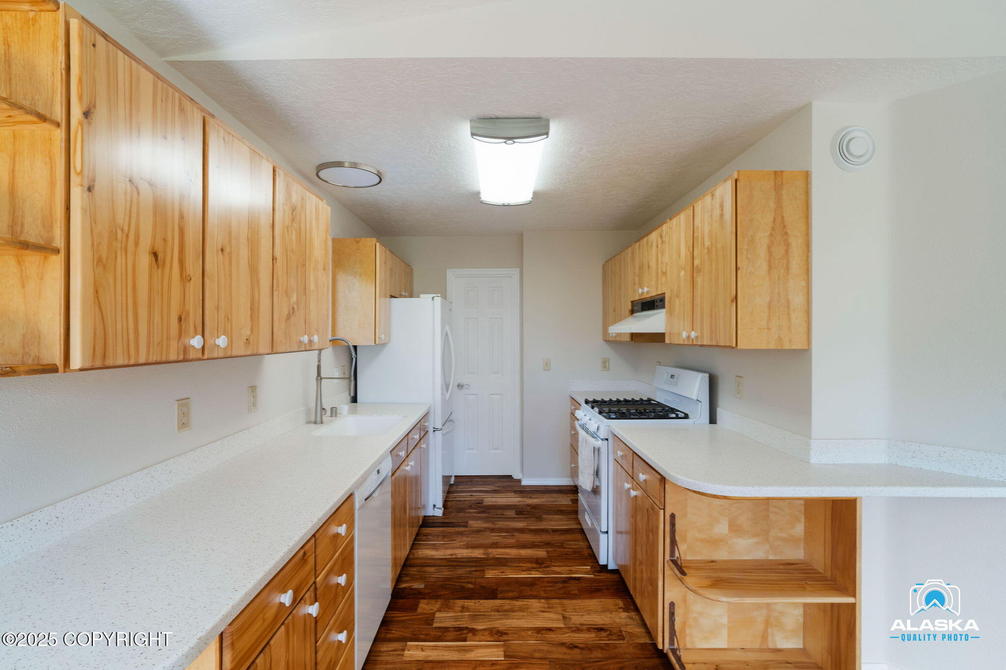 4477 Panther Drive, Eagle River, Alaska image 15