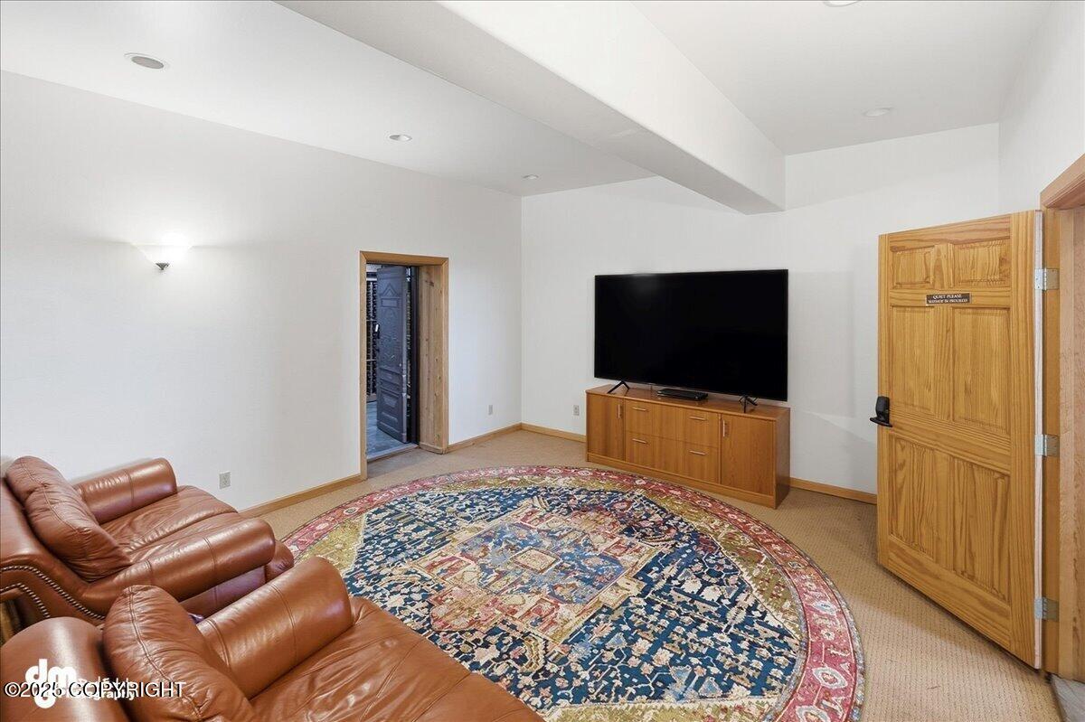 Ninilchik, Alaska 99639, United States, 9 Bedrooms Bedrooms, ,11 BathroomsBathrooms,Residential,Active,230303