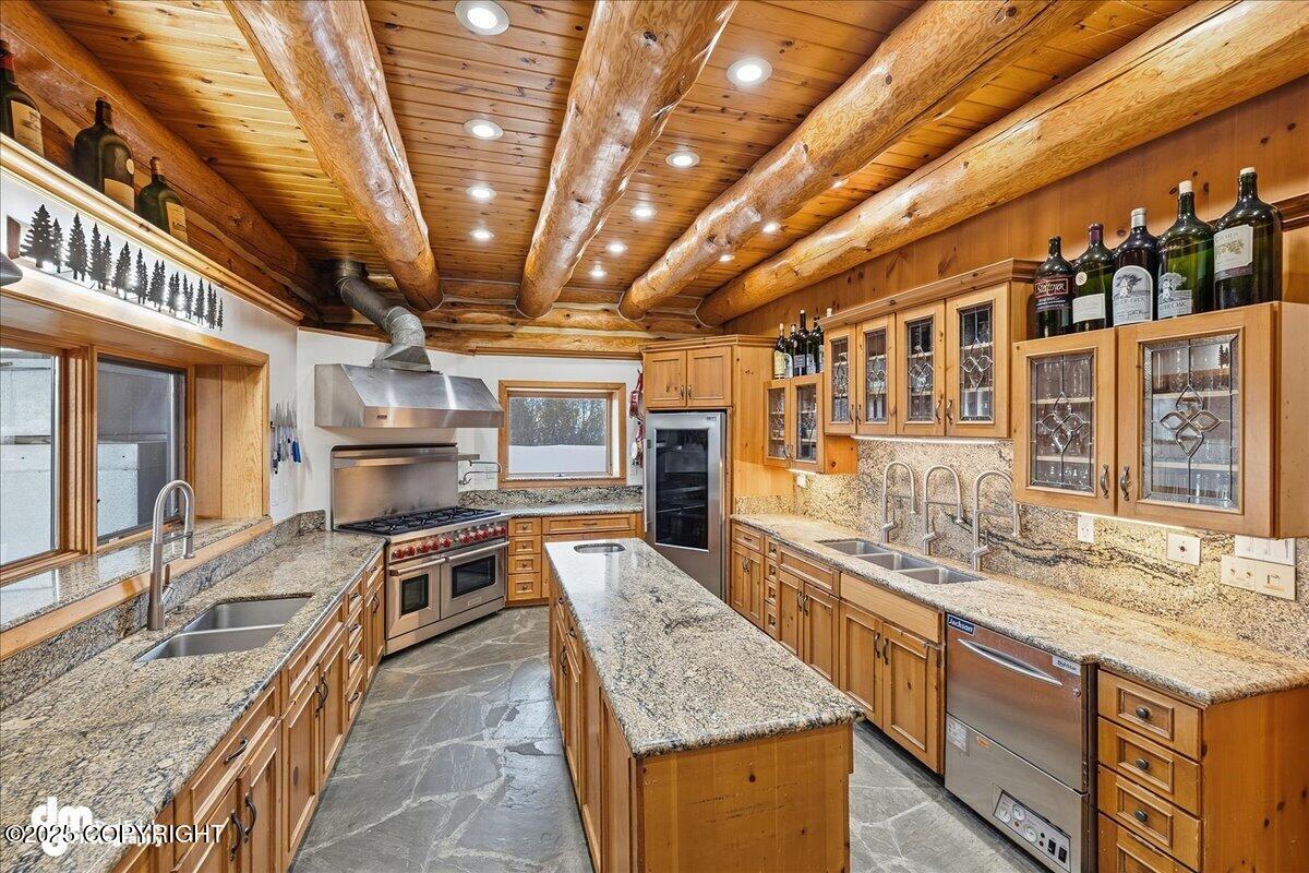 Ninilchik, Alaska 99639, United States, 9 Bedrooms Bedrooms, ,11 BathroomsBathrooms,Residential,Active,230303