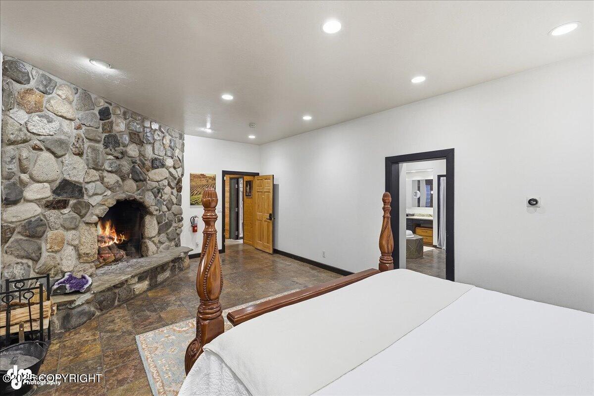 Ninilchik, Alaska 99639, United States, 9 Bedrooms Bedrooms, ,11 BathroomsBathrooms,Residential,Active,230303