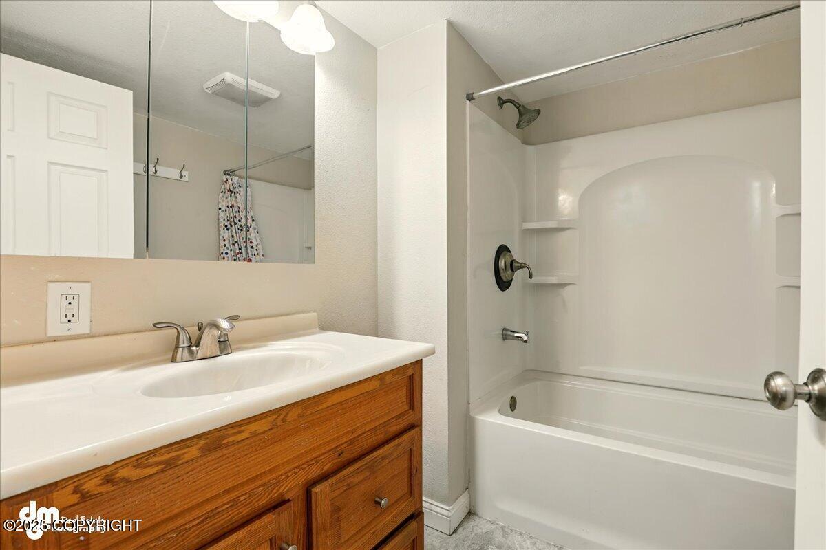 6531 Imlach Drive, Anchorage, Alaska image 17
