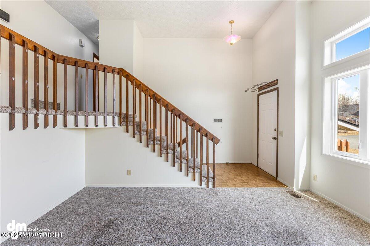 240 N Oscar Street, Palmer, Alaska image 7