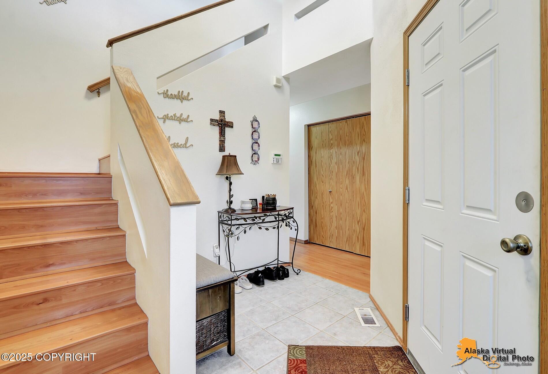 1721 Rierie Drive, Anchorage, Alaska image 3