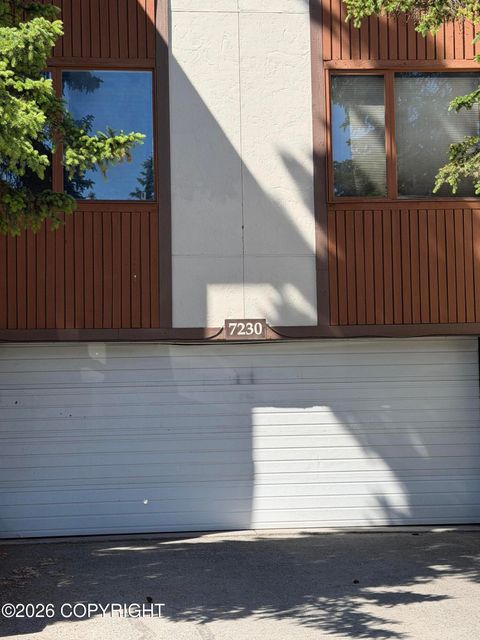 Condo For Sale - 7230 Huntsmen Circle #5G<br/> Anchorage, AK 99518