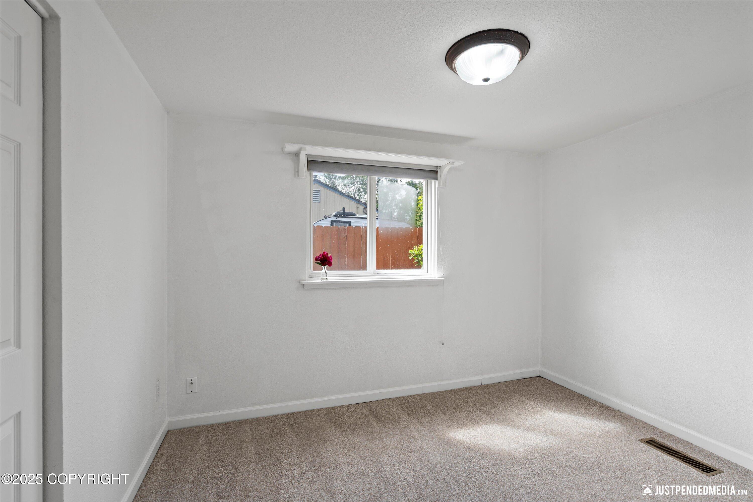 Anchorage, Alaska 99504, United States, 3 Bedrooms Bedrooms, ,1 BathroomBathrooms,Residential,Pending,160222