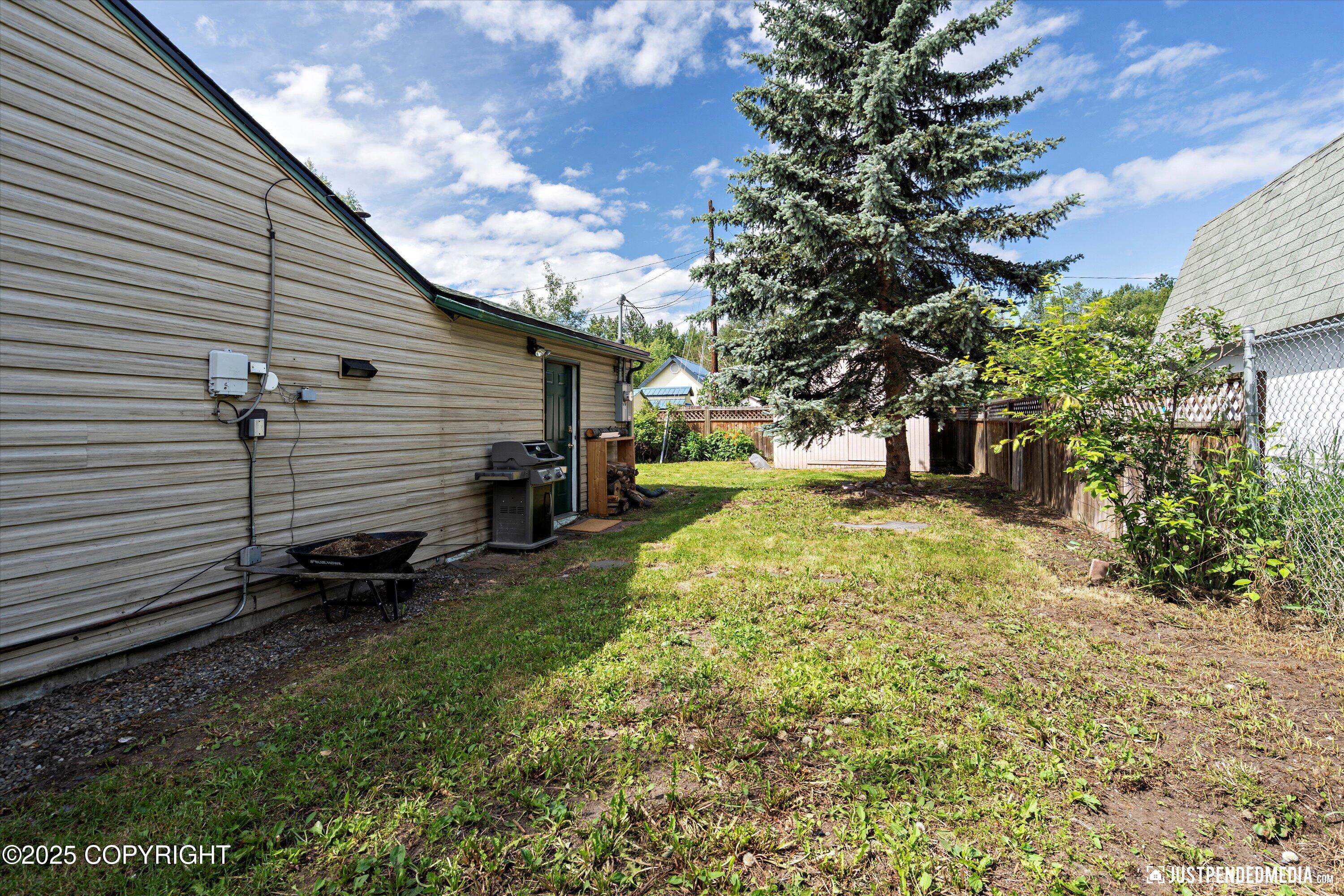 Anchorage, Alaska 99504, United States, 3 Bedrooms Bedrooms, ,1 BathroomBathrooms,Residential,Pending,160222