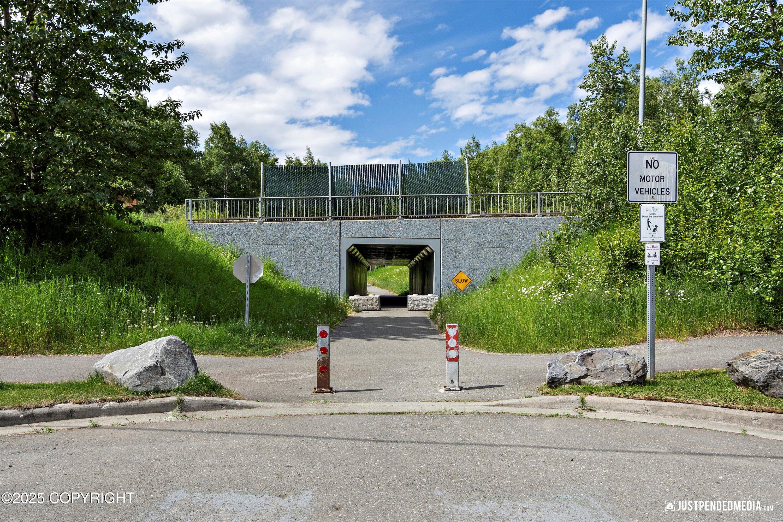 Anchorage, Alaska 99504, United States, 3 Bedrooms Bedrooms, ,1 BathroomBathrooms,Residential,Pending,160222