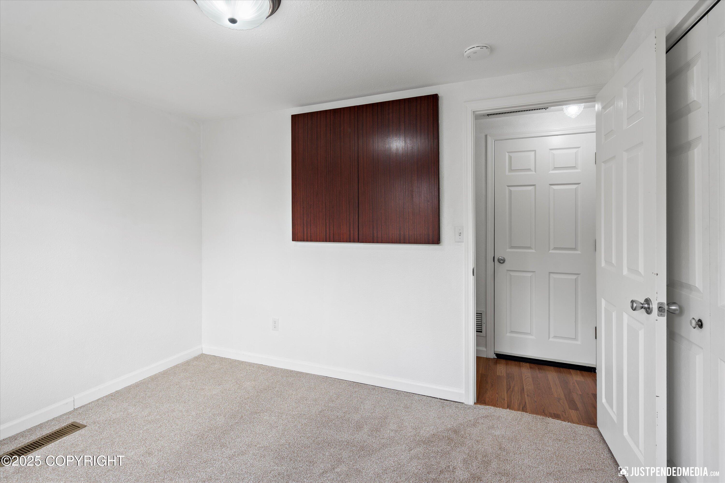 Anchorage, Alaska 99504, United States, 3 Bedrooms Bedrooms, ,1 BathroomBathrooms,Residential,Pending,160222