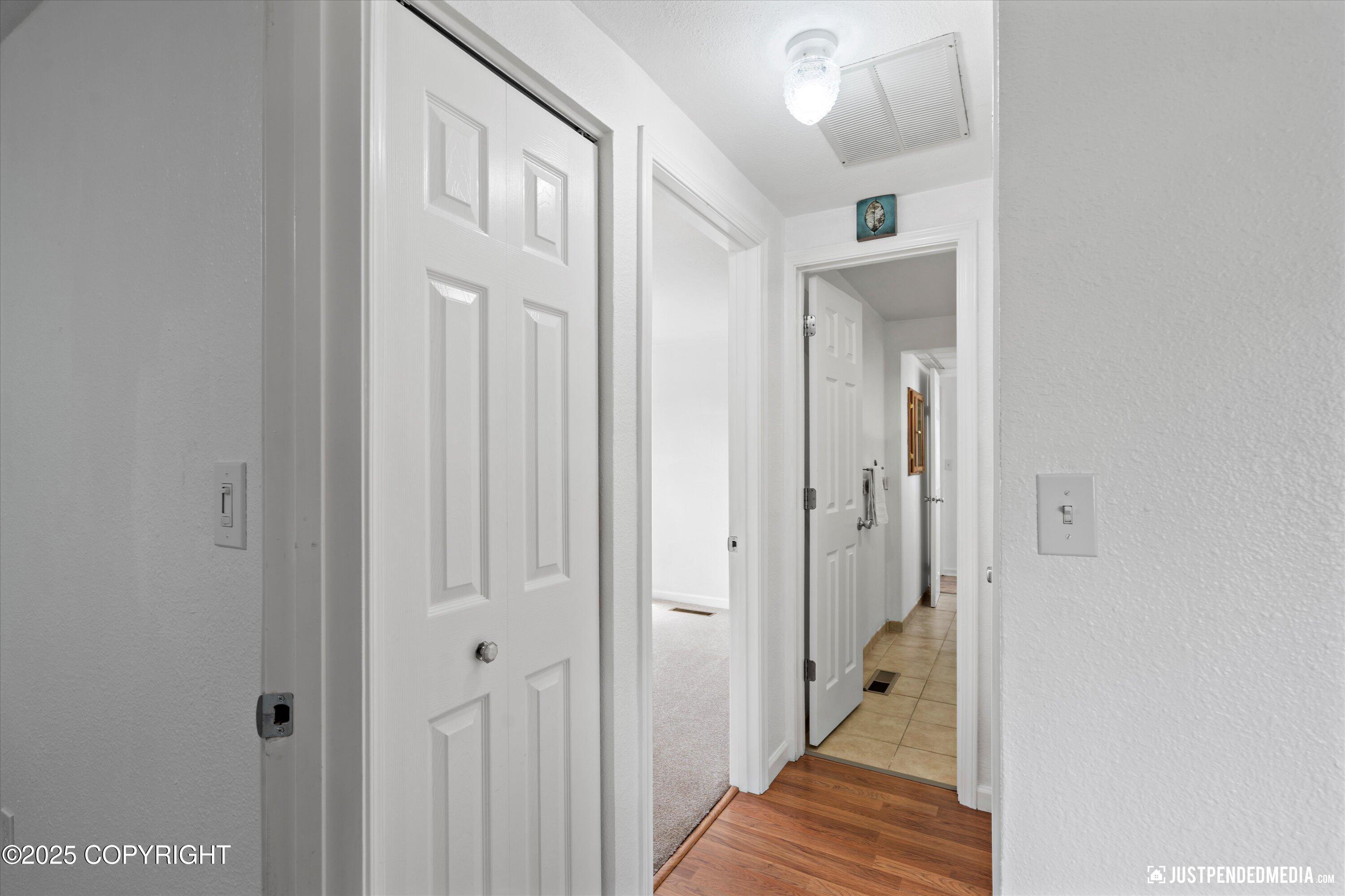 Anchorage, Alaska 99504, United States, 3 Bedrooms Bedrooms, ,1 BathroomBathrooms,Residential,Pending,160222