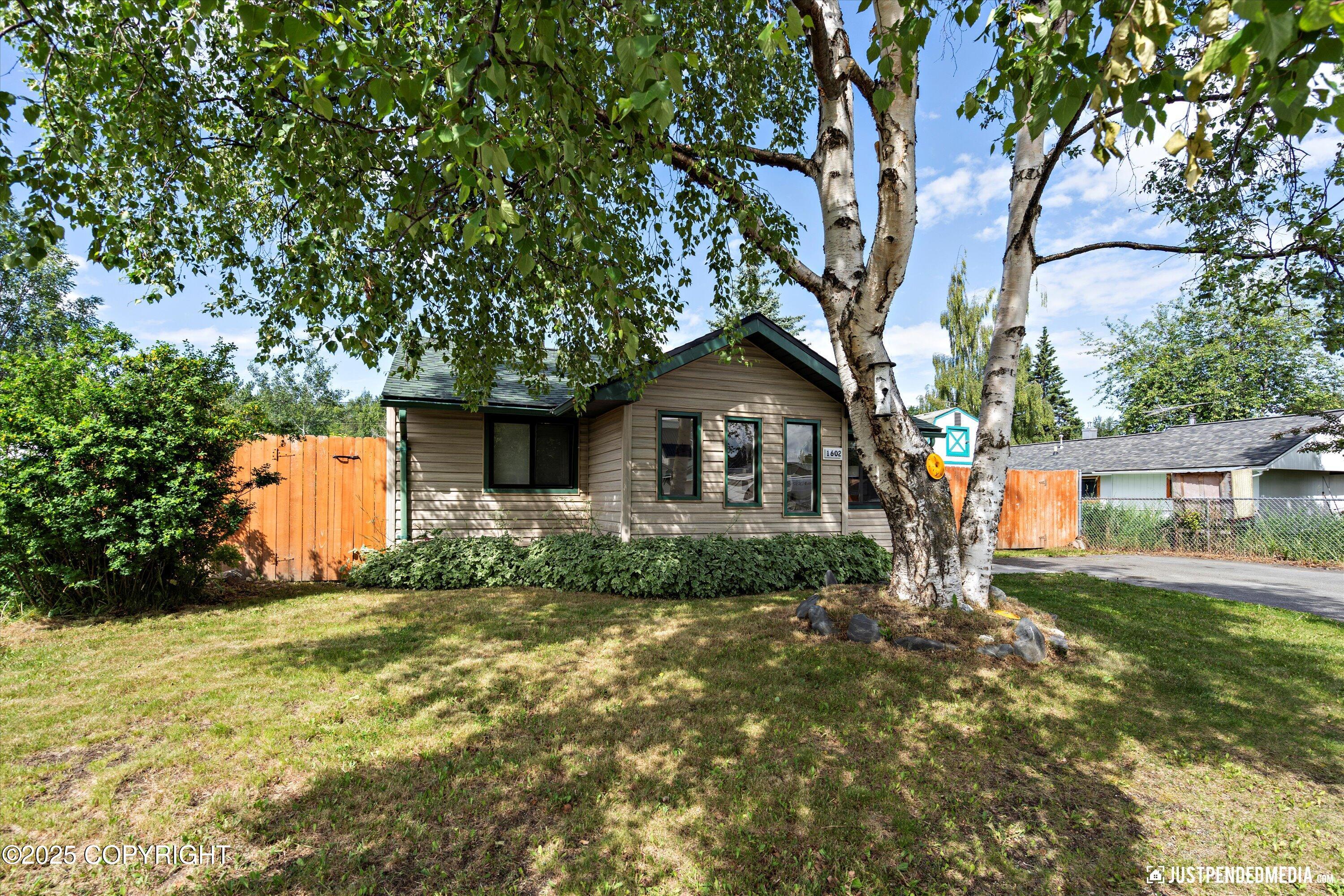 Anchorage, Alaska 99504, United States, 3 Bedrooms Bedrooms, ,1 BathroomBathrooms,Residential,Pending,160222