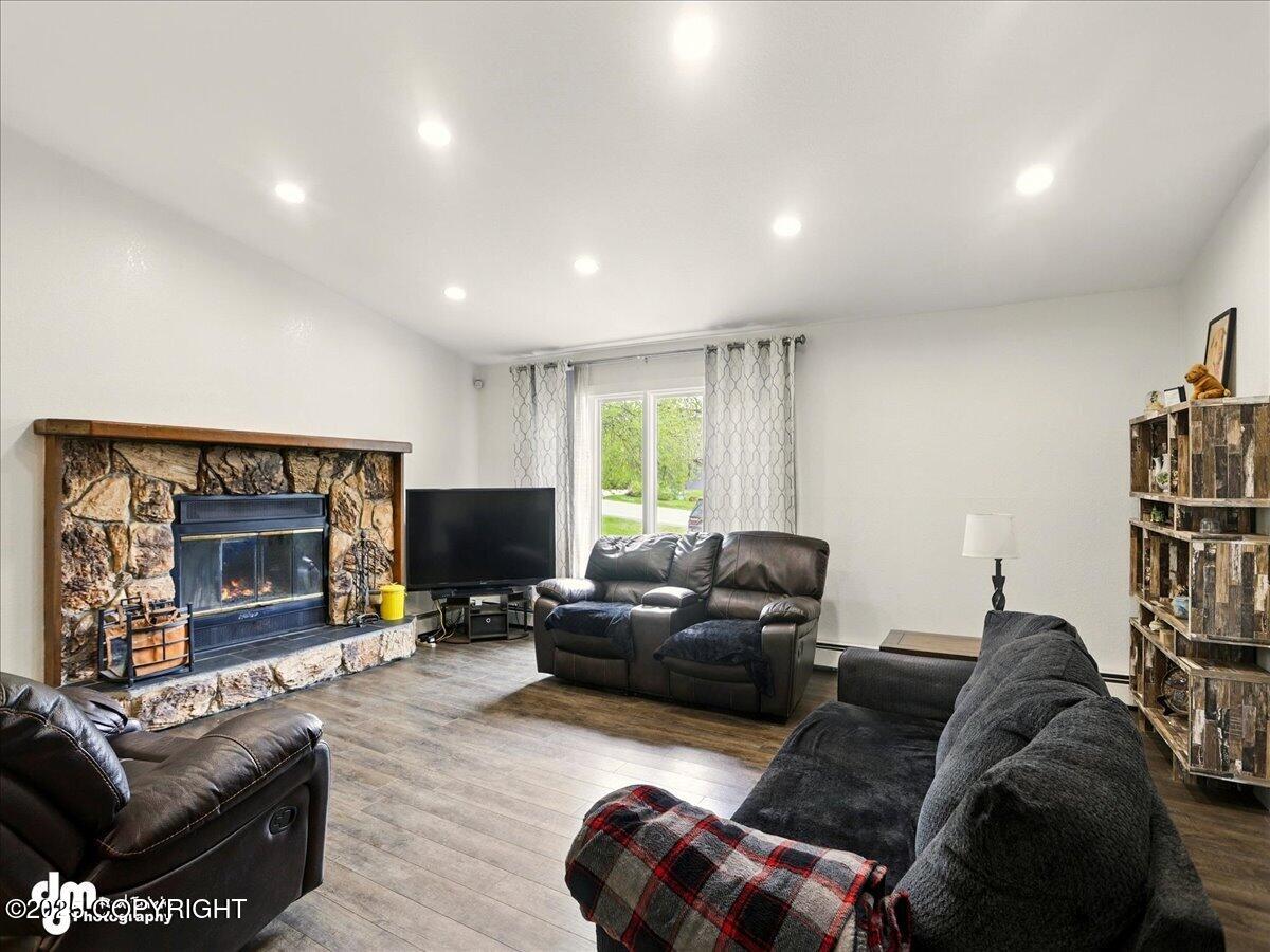 17537 Teklanika Drive, Eagle River, Alaska image 1