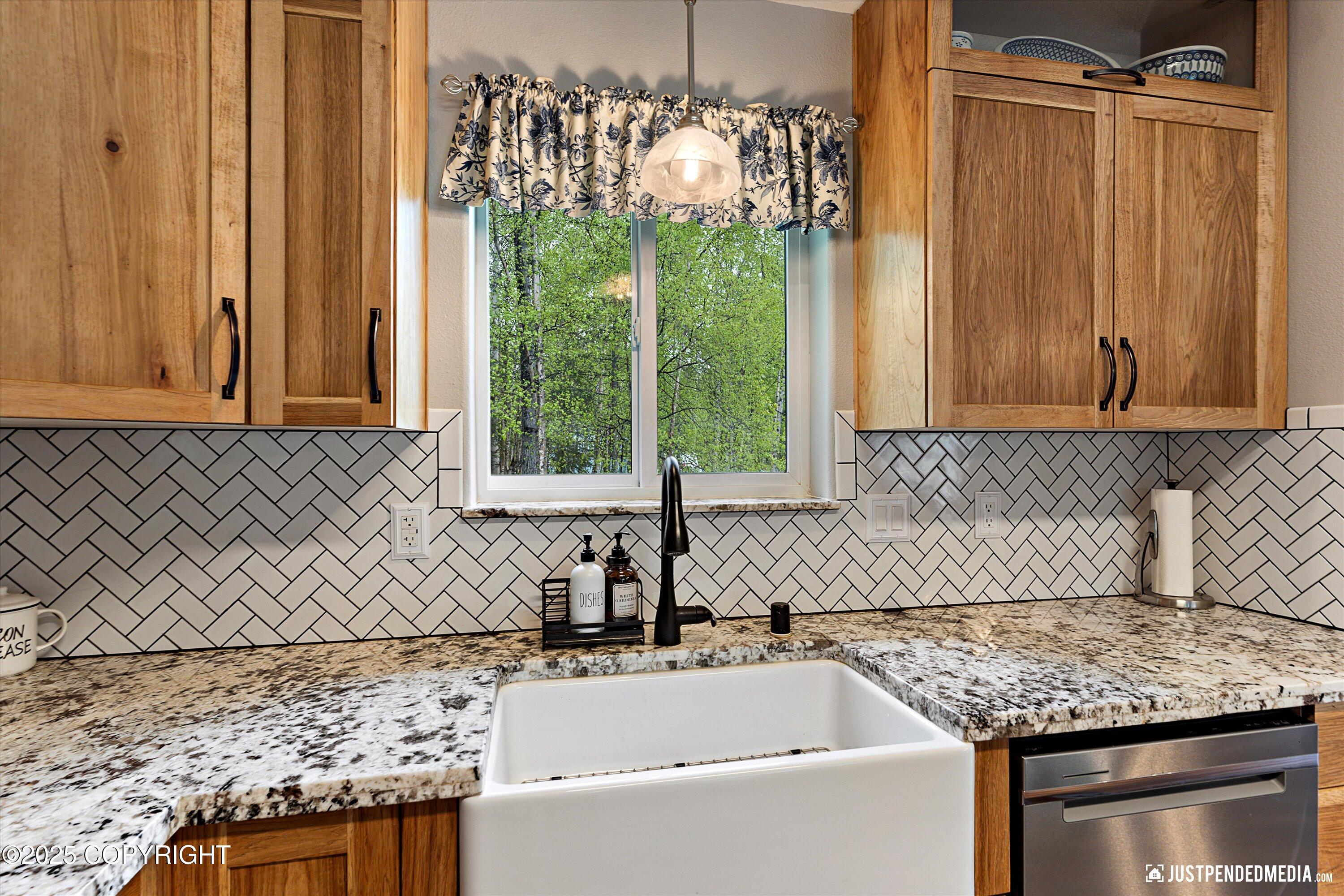 2435 N Ravens Flight Drive, Wasilla, Alaska image 10