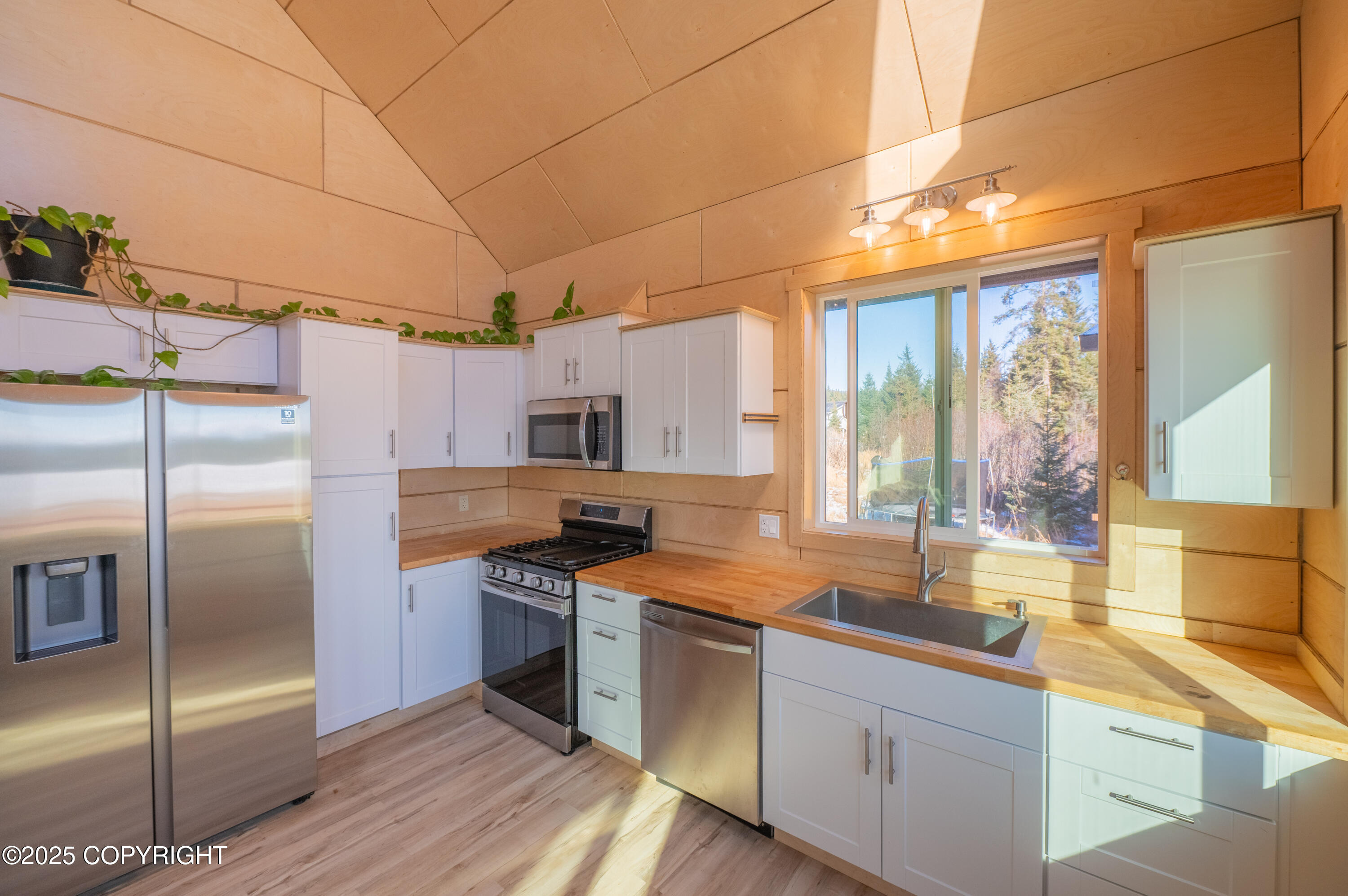1160 W Virginia Lynn Way, Homer, Idaho image 5