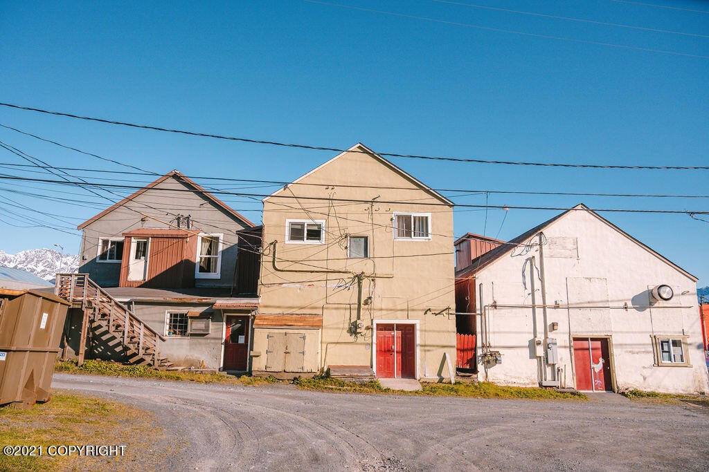 207 Fourth Avenue