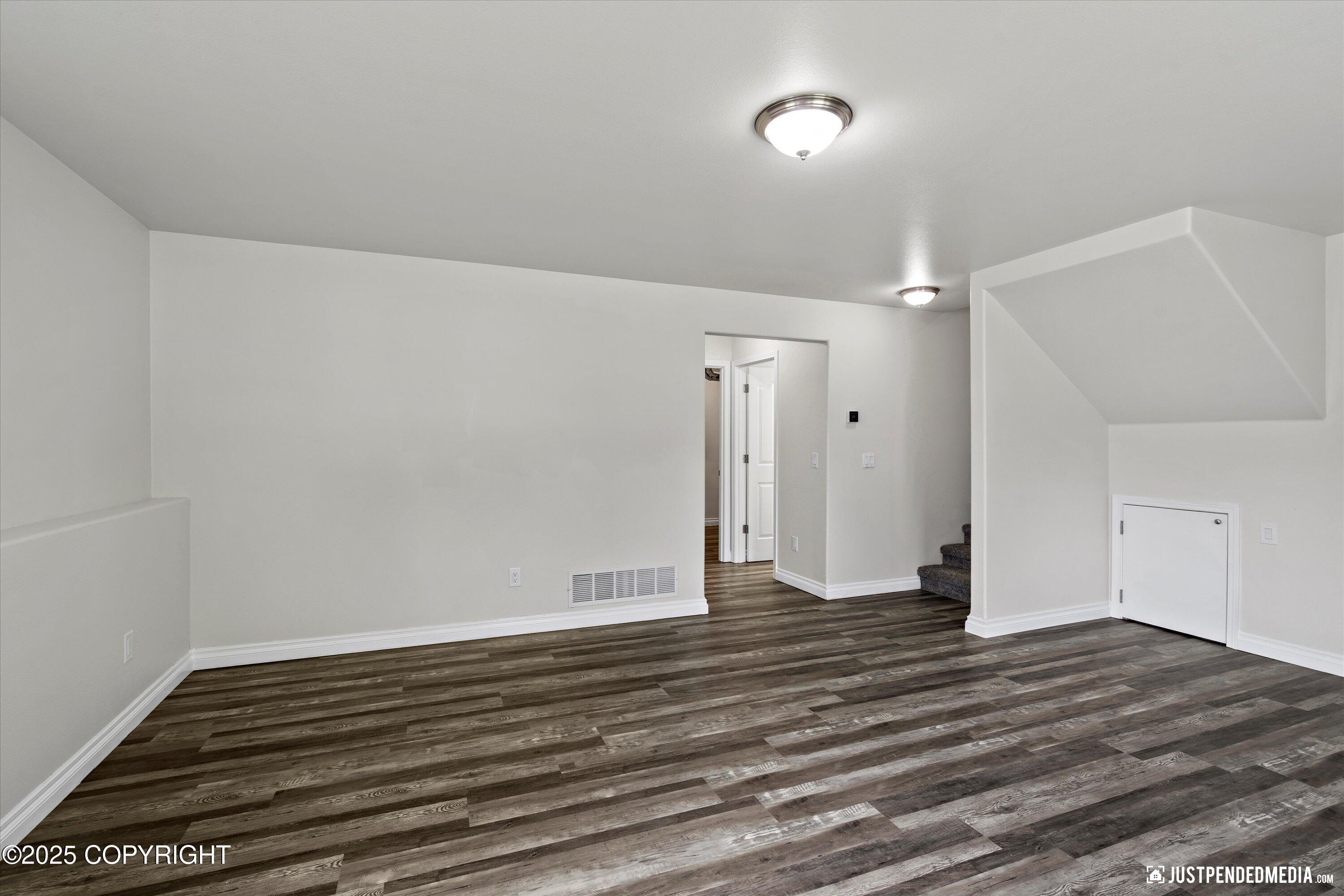 1130 W Granville Street, Palmer, Alaska image 36