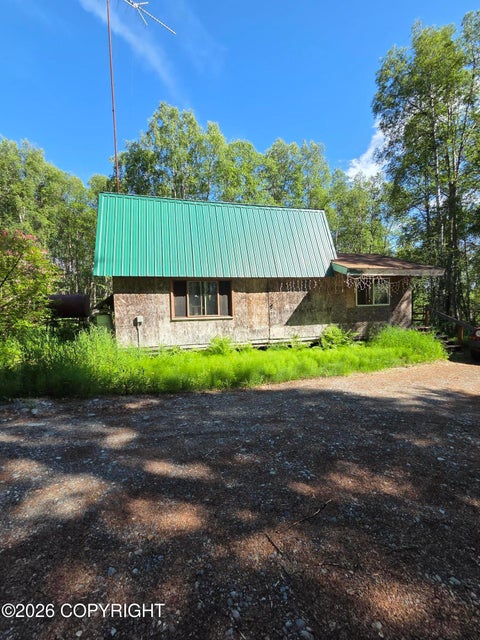 Photo of 33277 S McKinley View Drive, Talkeetna, AK 99676 (MLS # 26-7846)