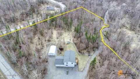 Photo of 6400 N Weltin Way, Palmer, AK 99645 (MLS # 26-5281)