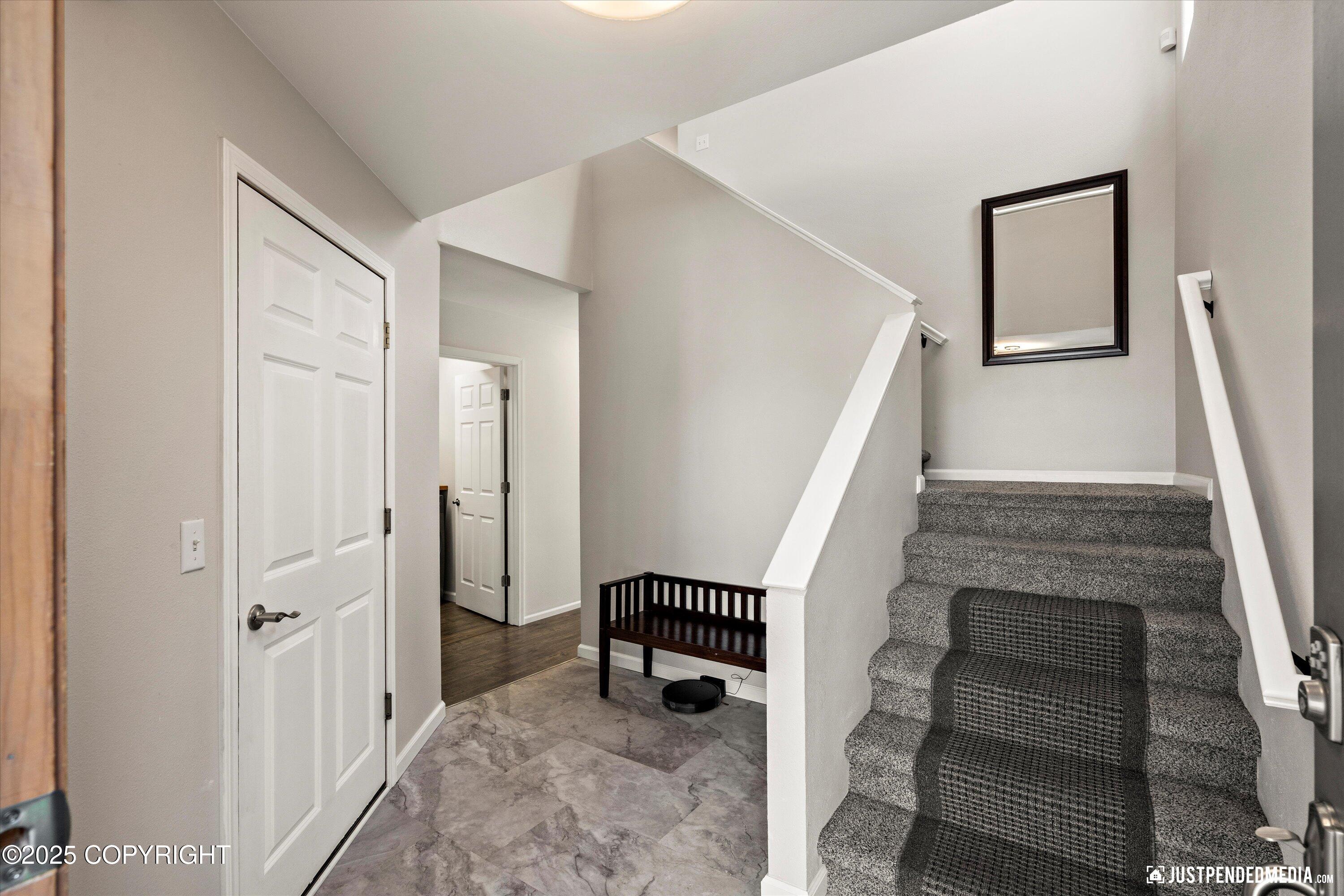 12142 Rolling Meadow Circle, Anchorage, Alaska image 23
